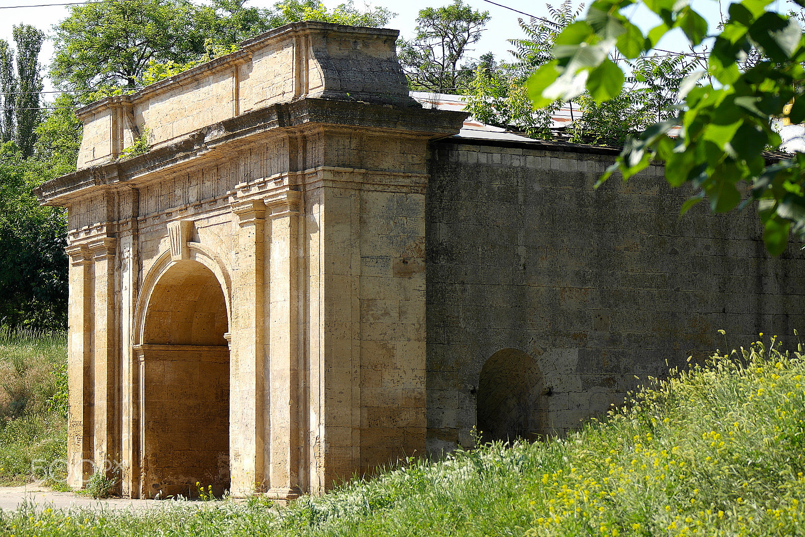 Samsung NX200 sample photo. Kherson fortress north gate photography