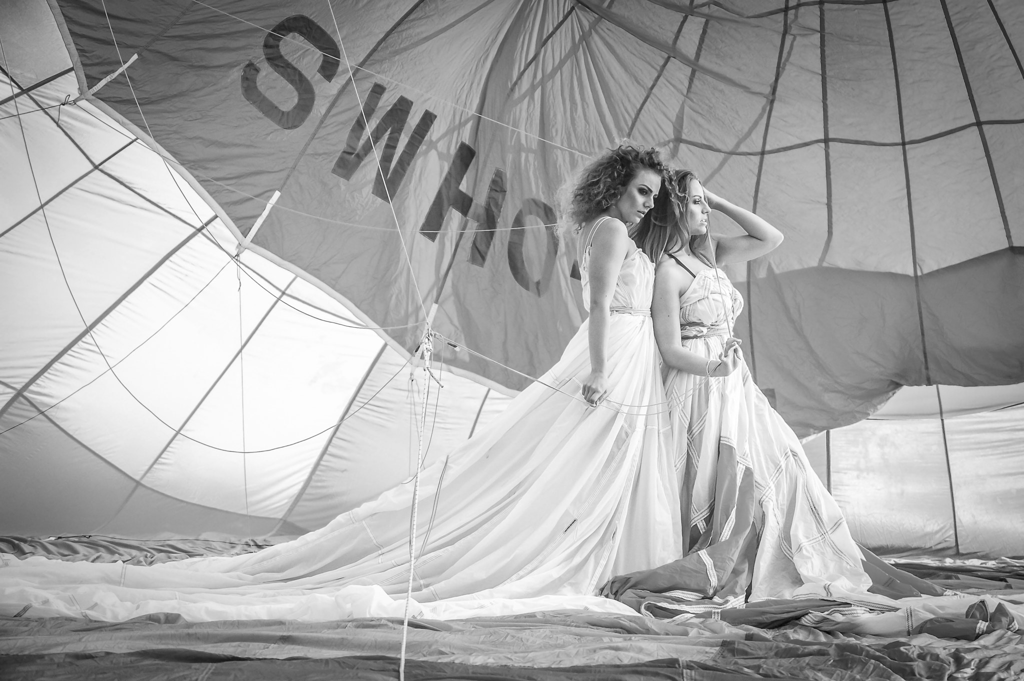 Sigma 50-500mm F4.5-6.3 DG OS HSM sample photo. Fashion in a balloon photography