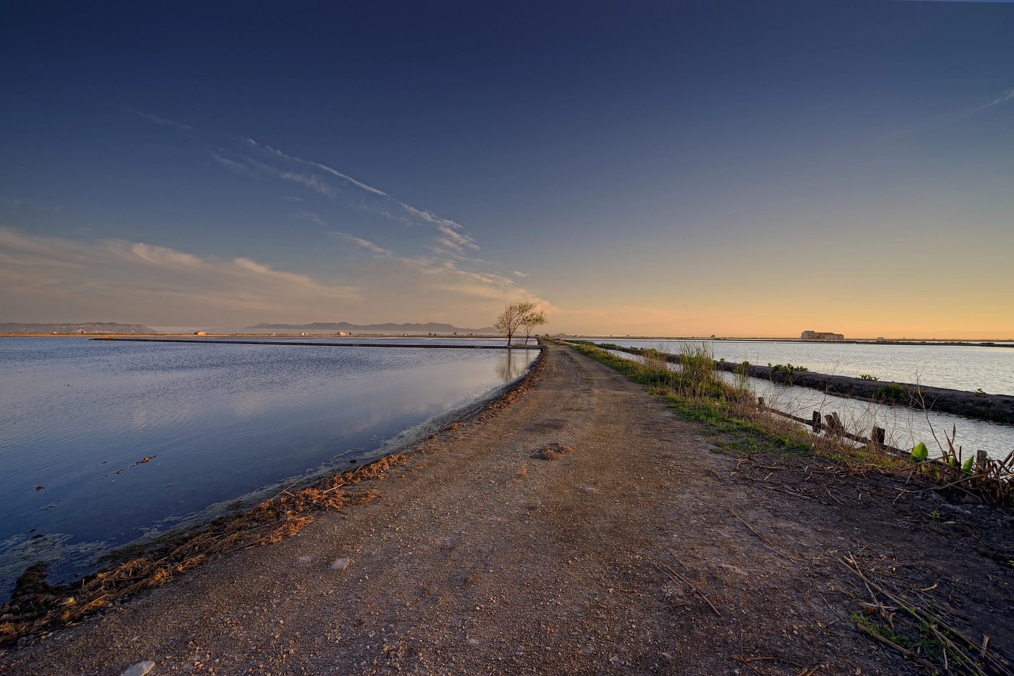 Sigma 12-24mm F4.5-5.6 EX DG Aspherical HSM sample photo. El camino photography