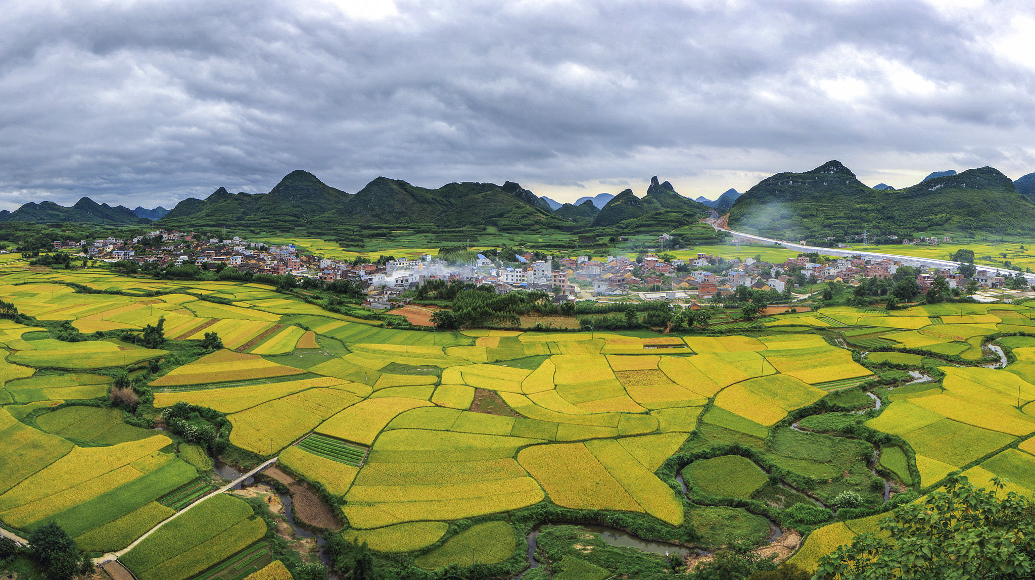 Canon TS-E 24.0mm f/3.5 L II sample photo. 乡村晨曦 photography