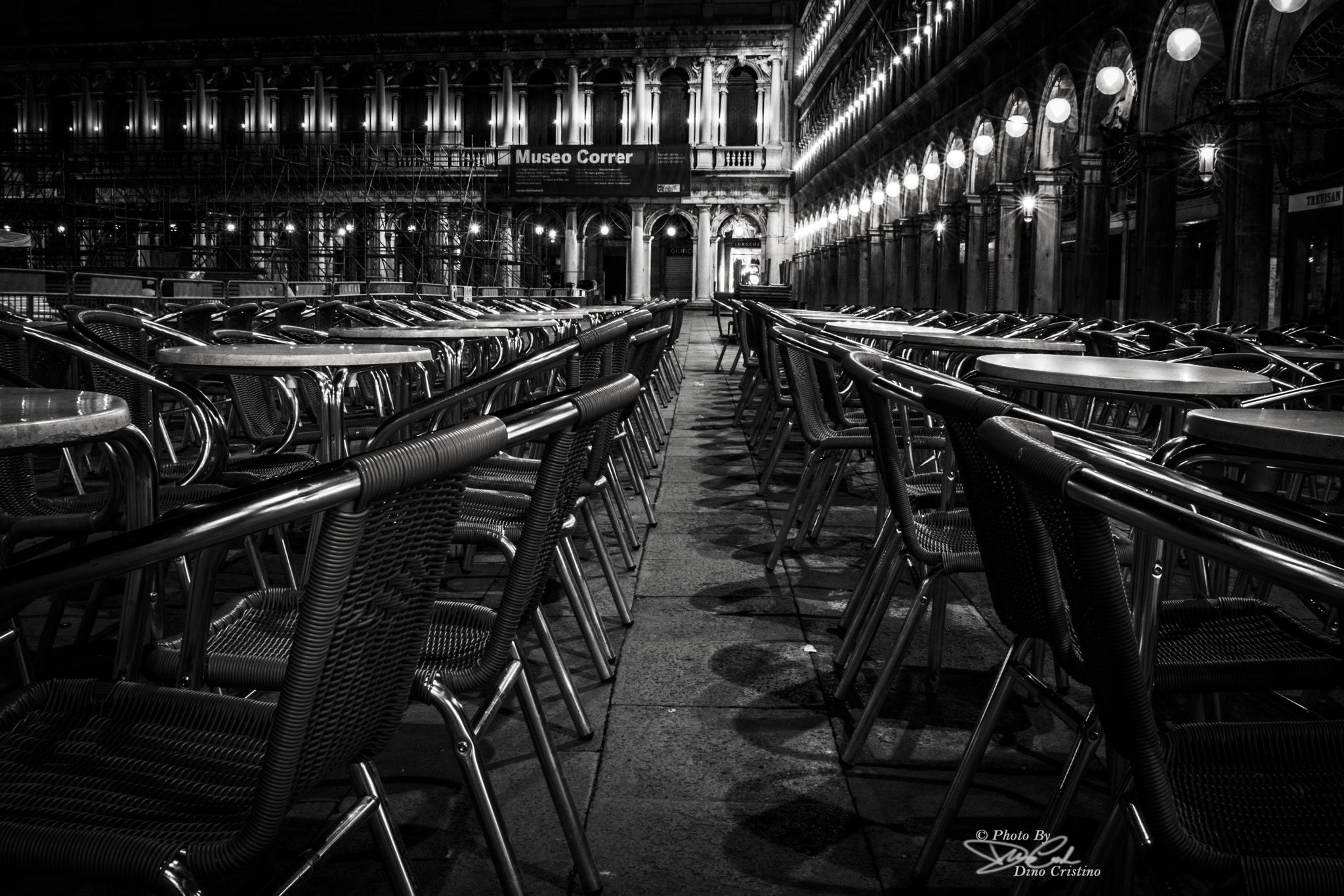 Nikon D7100 + Sigma 24-70mm F2.8 EX DG Macro sample photo. Venezia di notte - street art - dino cristino photography