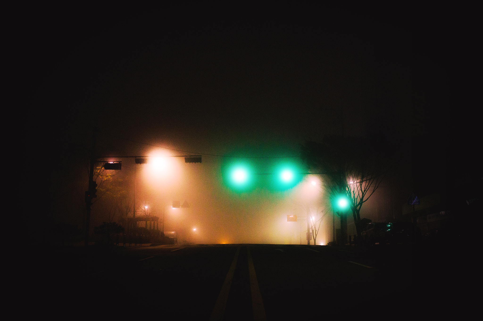 Canon EF 40mm F2.8 STM sample photo. Night street photography