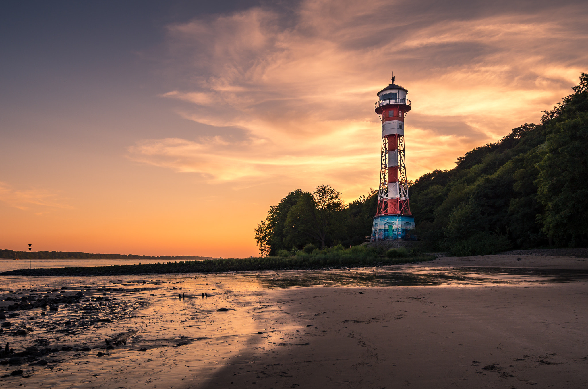Sigma 10-20mm F3.5 EX DC HSM sample photo. Lighthouse photography