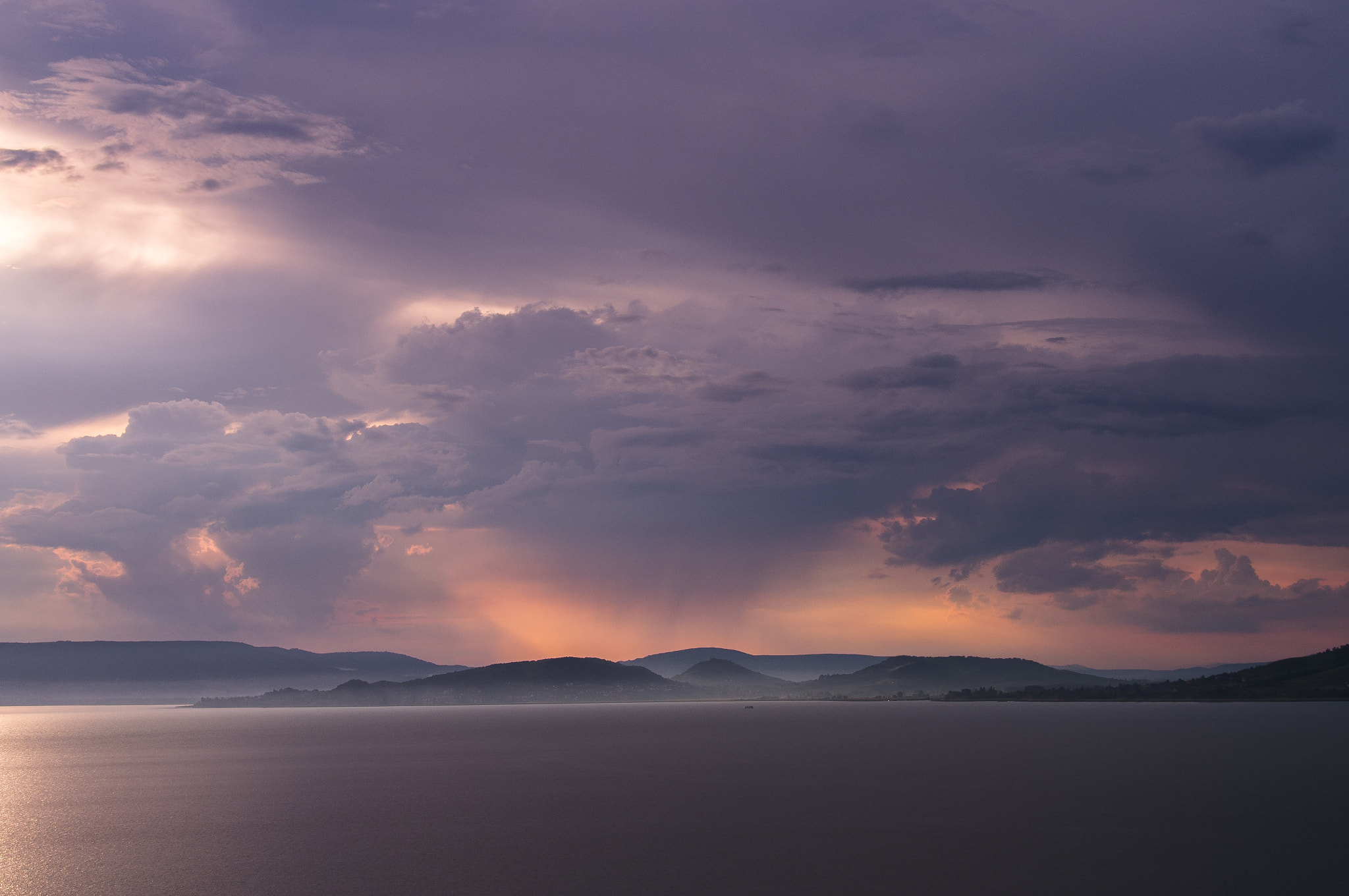 Pentax smc DA 50-200mm F4-5.6 ED WR sample photo. Storm photography
