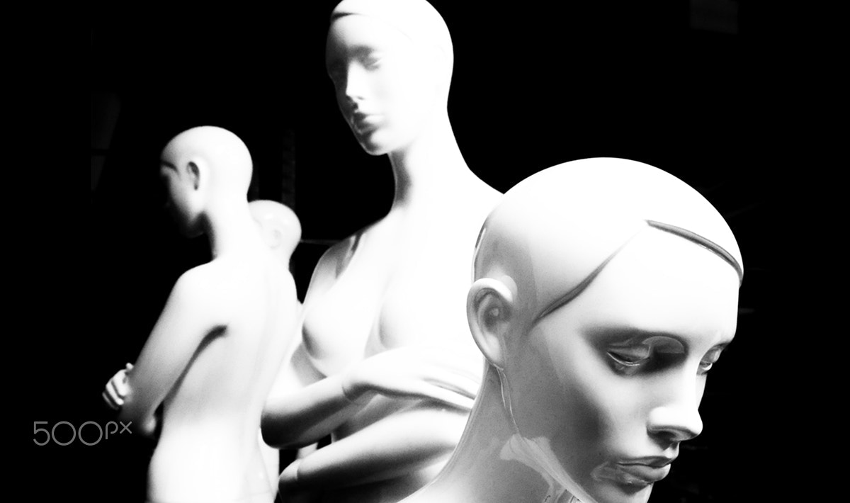 Fujifilm XC 16-50mm F3.5-5.6 OIS sample photo. Mannequins photography