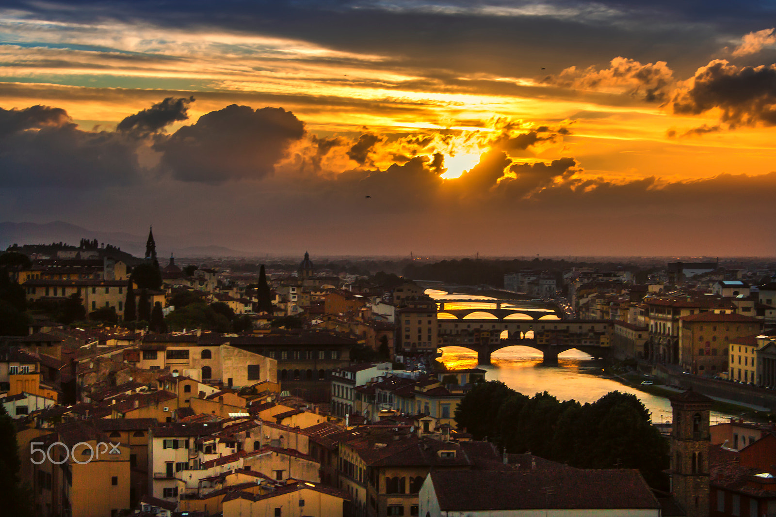 Canon EF-S 18-55mm F3.5-5.6 sample photo. The ponte vecchio at sunset. photography