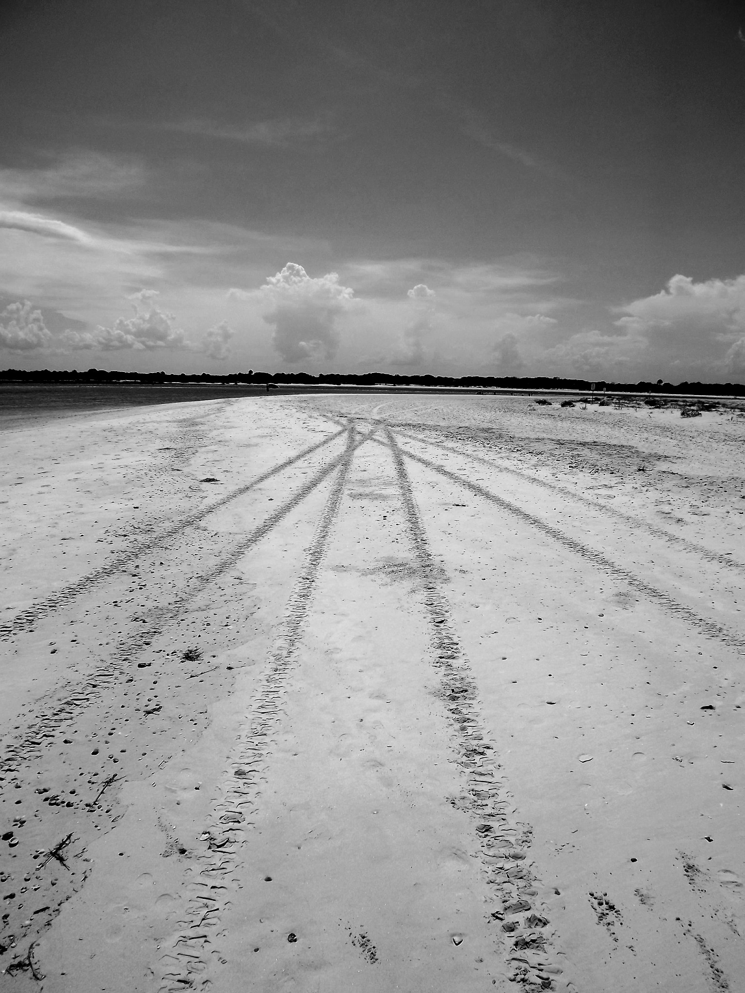 Fujifilm FinePix S3280 sample photo. Matanzas bw photography
