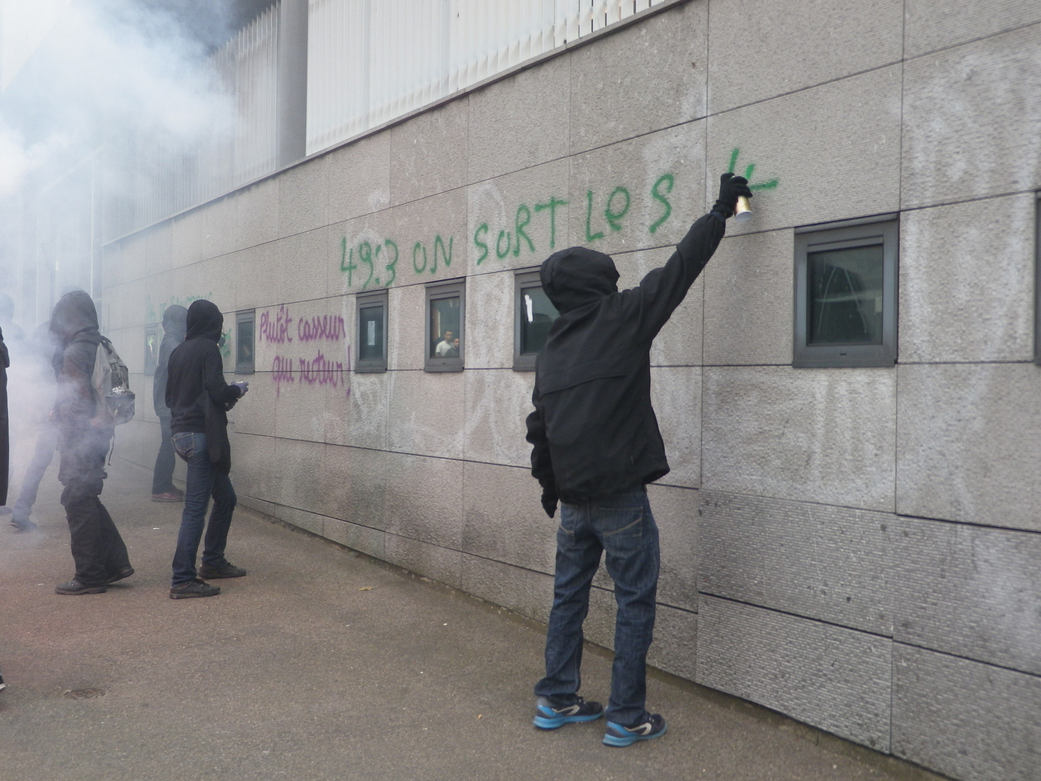 Pentax Optio RZ18 sample photo. Jeunes pas contents !!! photography