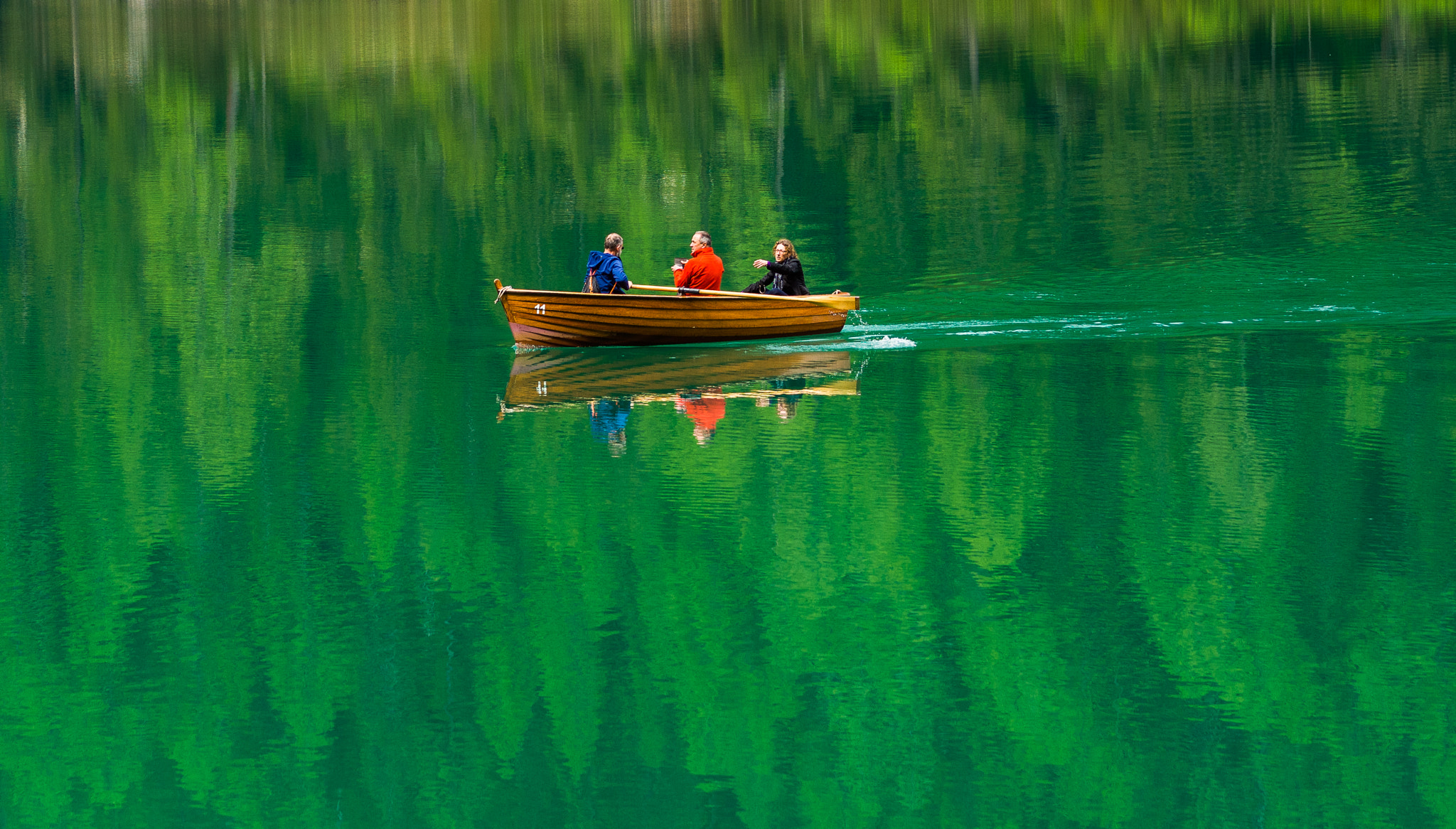 Olympus OM-D E-M10 + Sigma 60mm F2.8 DN Art sample photo. Rowing over reflections photography