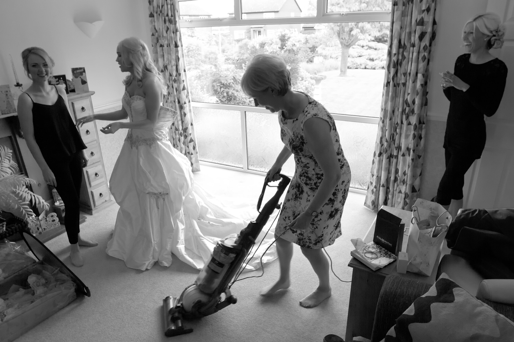 Sigma 15-30mm f/3.5-4.5 EX DG Aspherical sample photo. Wedding shots () photography