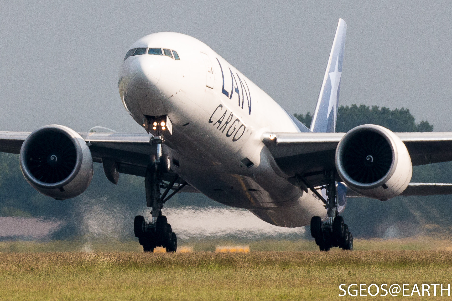 Canon EF 100-400mm F4.5-5.6L IS II USM sample photo. Lan cargo airplane takes off photography