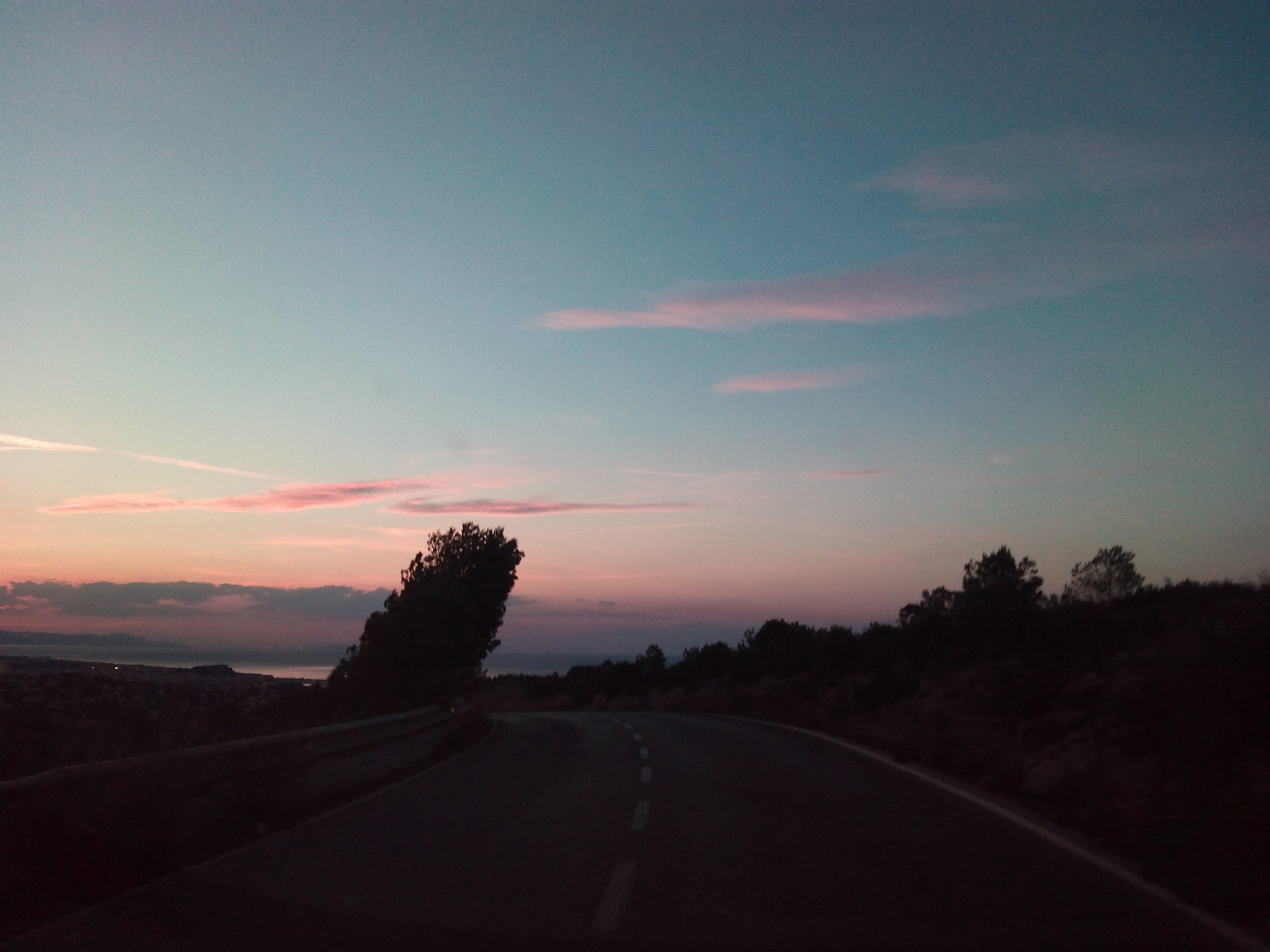 bq Aquaris E5 FHD sample photo