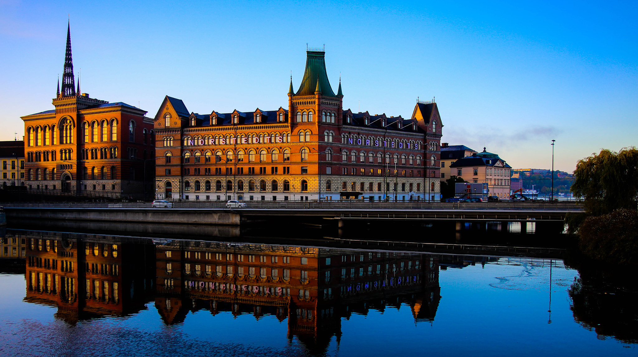 Tamron AF 19-35mm f/3.5-4.5 sample photo. Riddarholmen photography