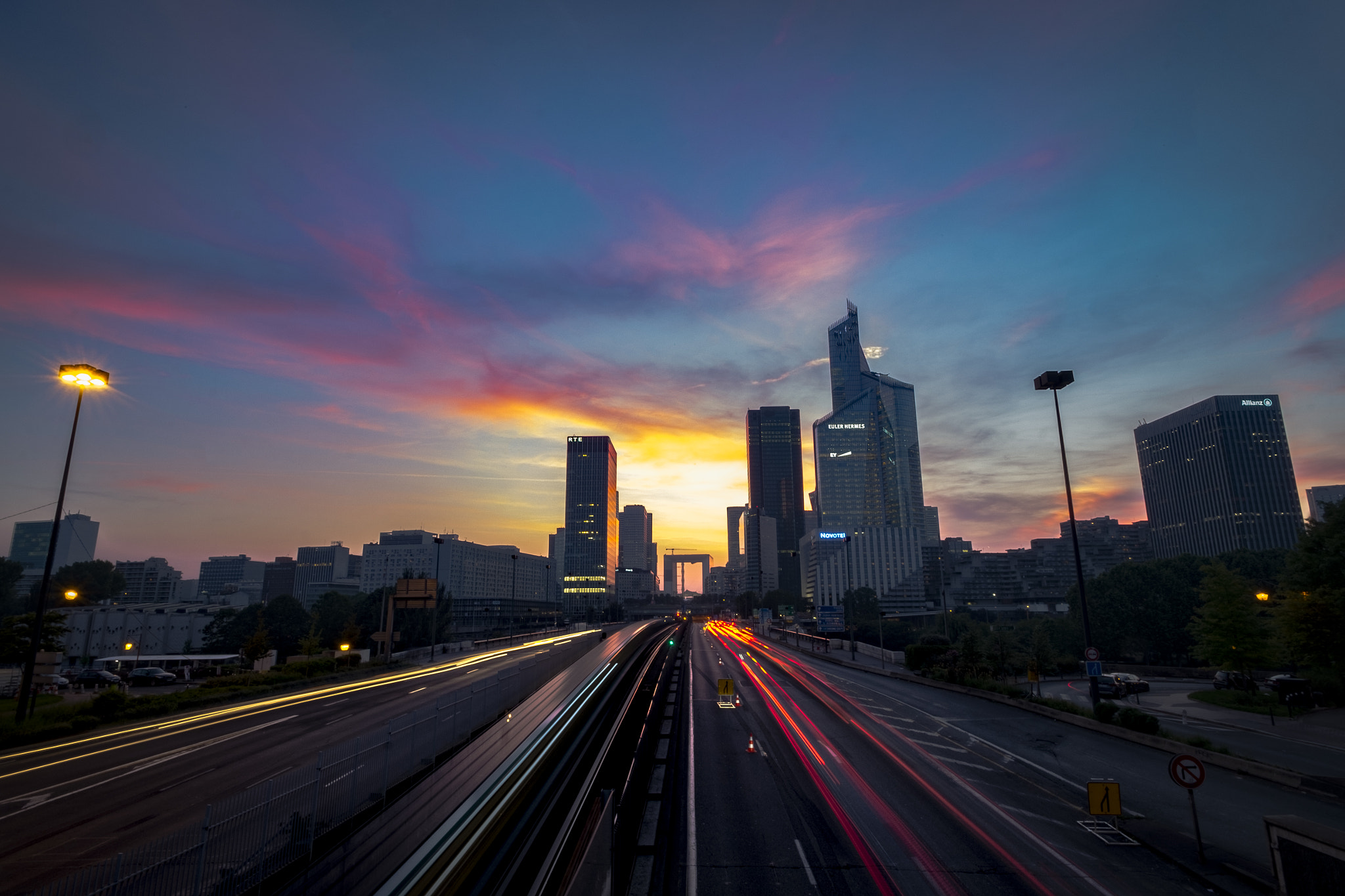 Fujifilm X-Pro1 + ZEISS Touit 12mm F2.8 sample photo. La défense photography