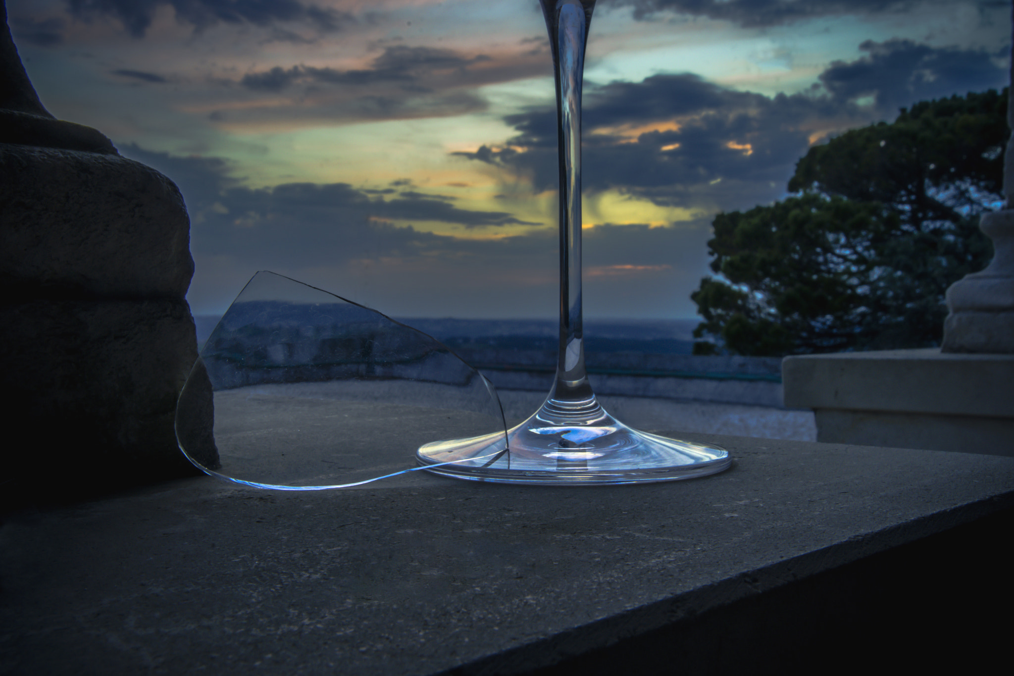 Nikon AF-S Nikkor 17-35mm F2.8D ED-IF sample photo. "reflectophotography - ... on the foot !" photography