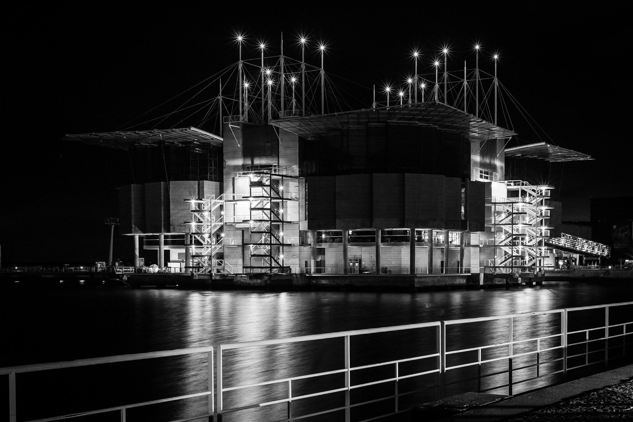 Canon EOS 5D + Canon EF 17-35mm f/2.8L sample photo. Night feelings photography