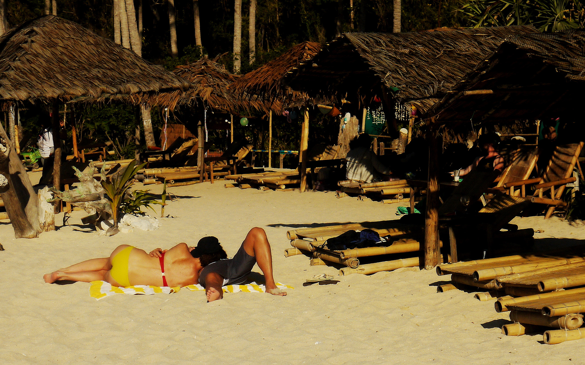 Panasonic Lumix DMC-G10 sample photo. Loving in the midst of shelter... photography