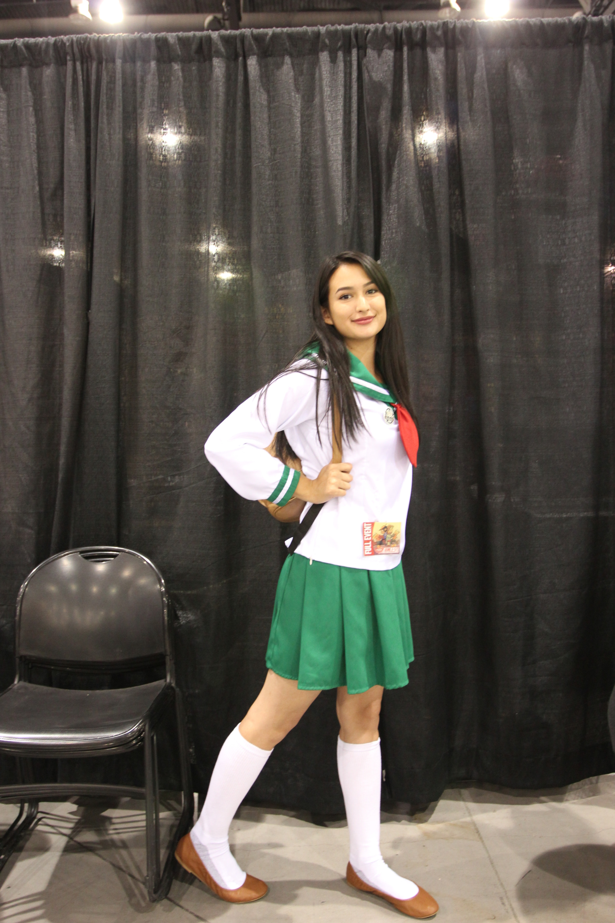 Canon EOS 550D (EOS Rebel T2i / EOS Kiss X4) + Canon EF 17-40mm F4L USM sample photo. Highschool anime girl photography