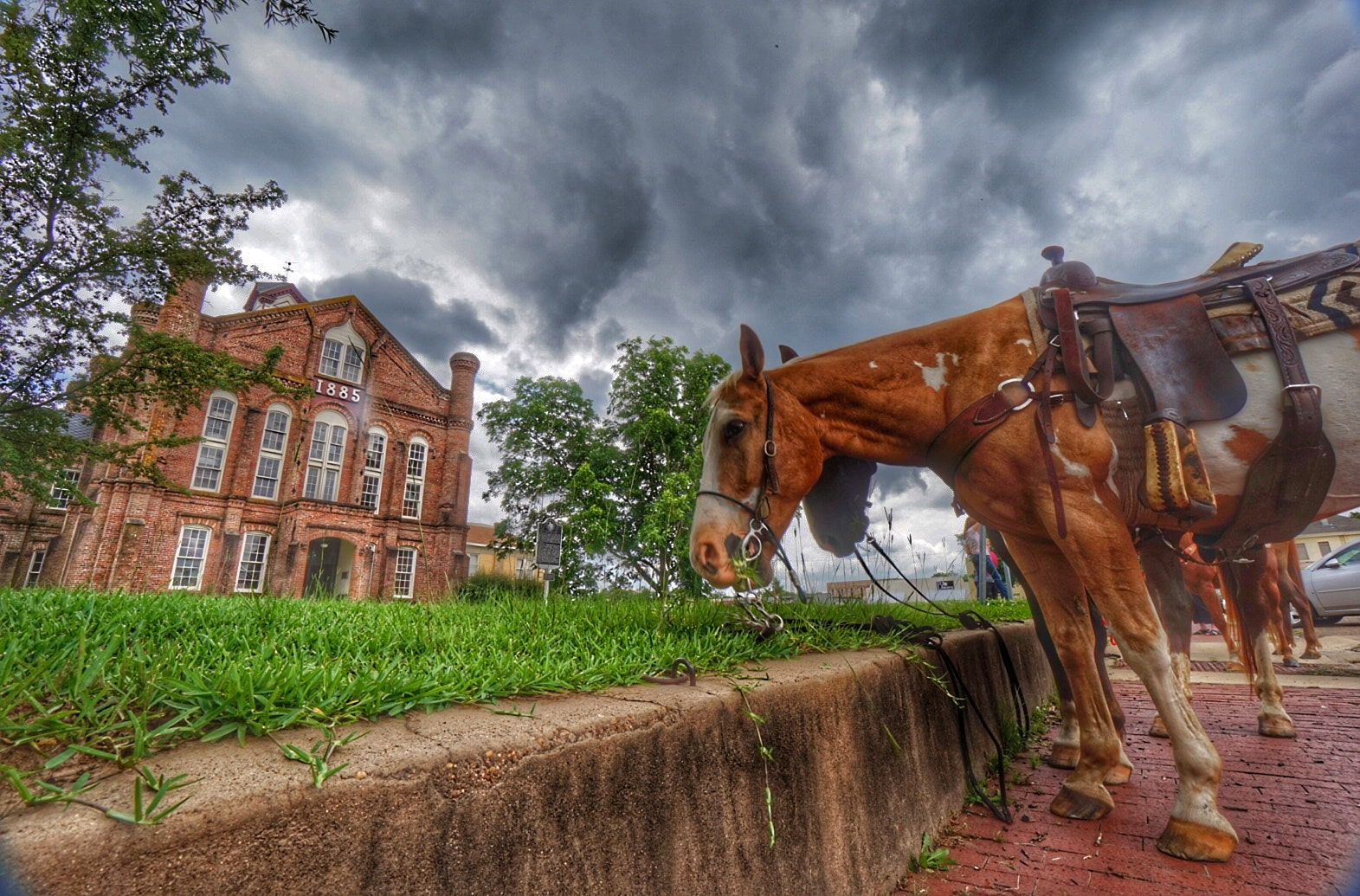 Sony Alpha QX1 + Sony E 10-18mm F4 OSS sample photo. Reminiscent of a hundred years gone by photography