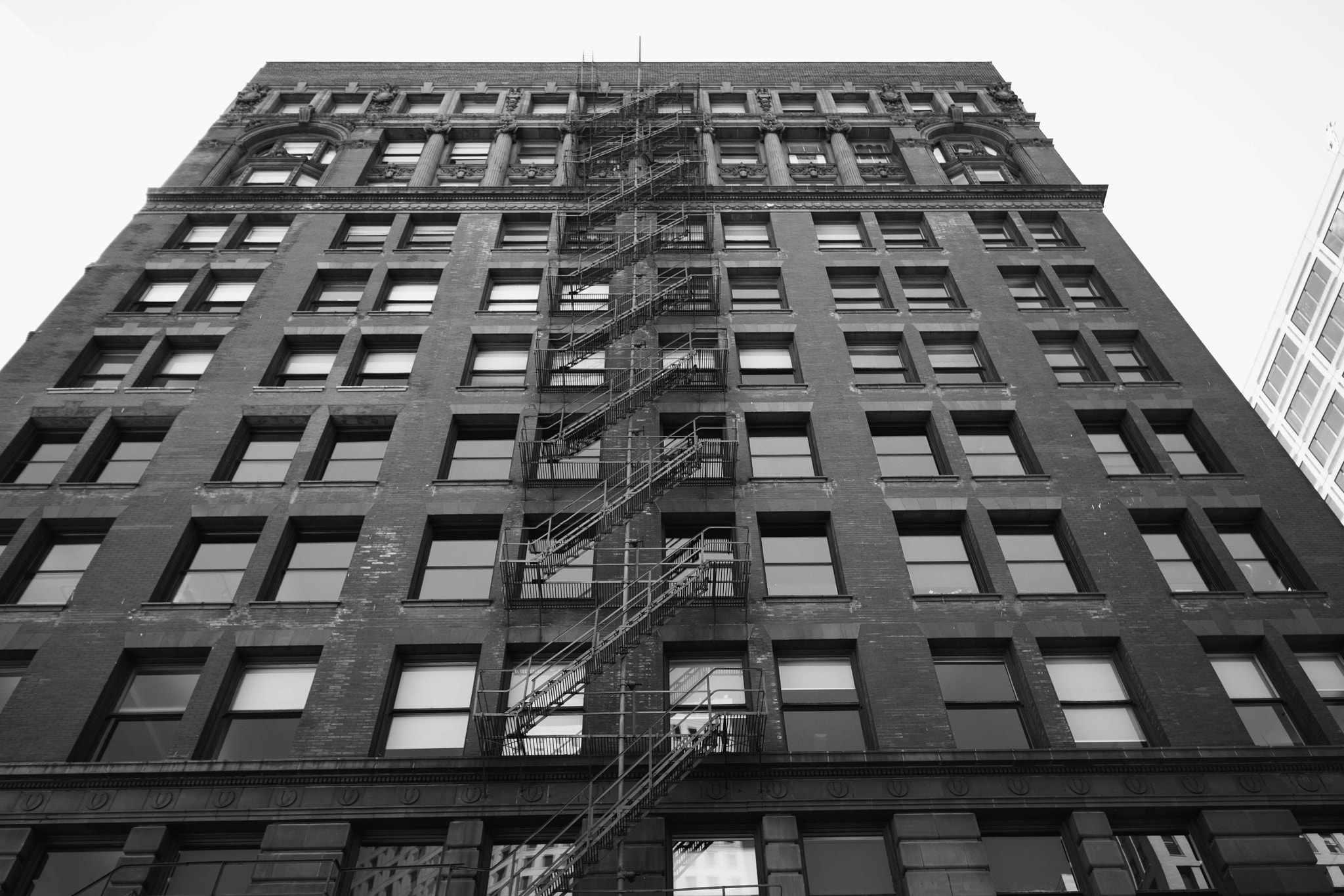 Canon EF-S 10-18mm F4.5–5.6 IS STM sample photo. Apartment escape photography