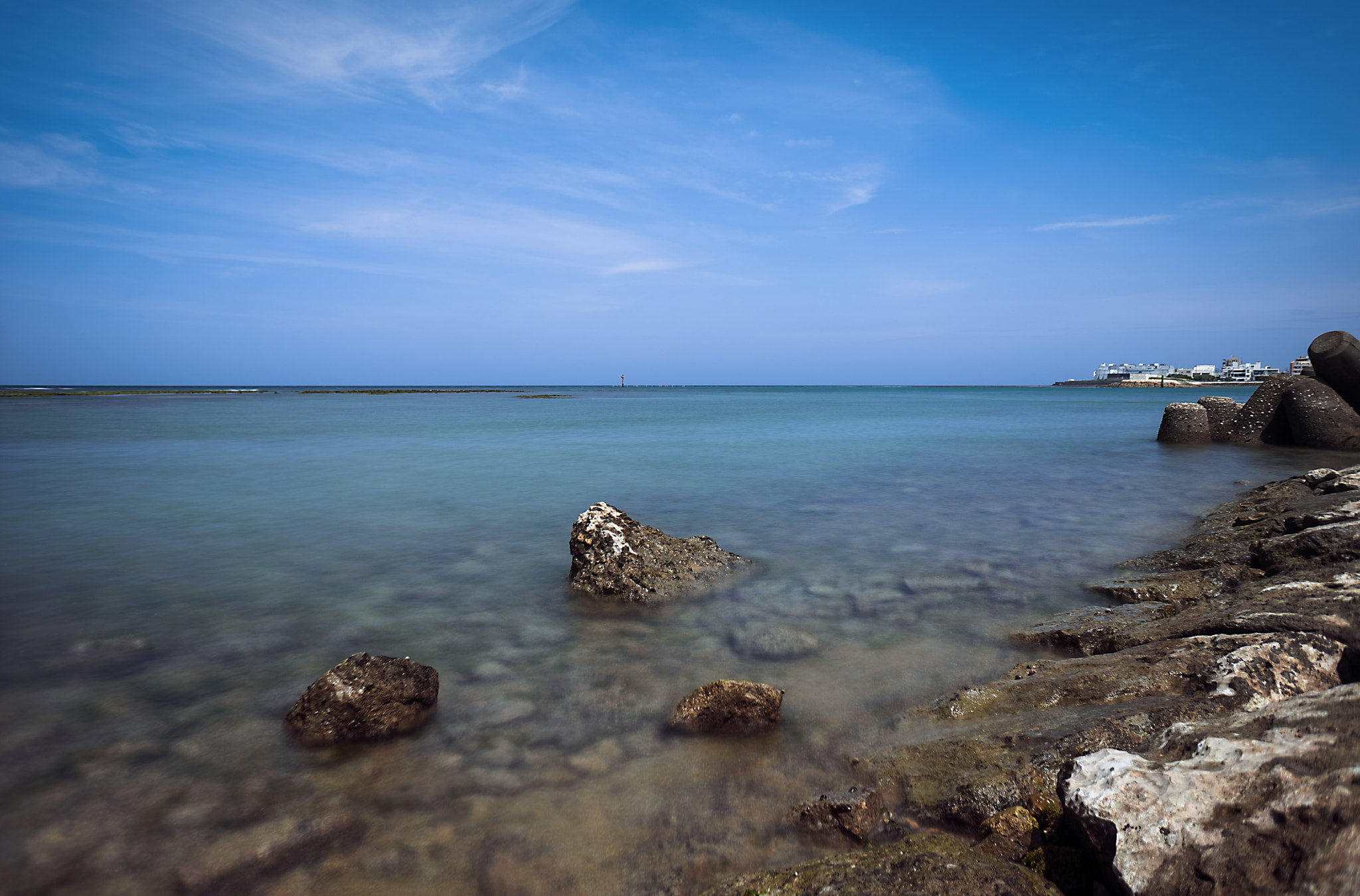 Sony a7 II + Sony E 16mm F2.8 sample photo. Coastline okinawa photography