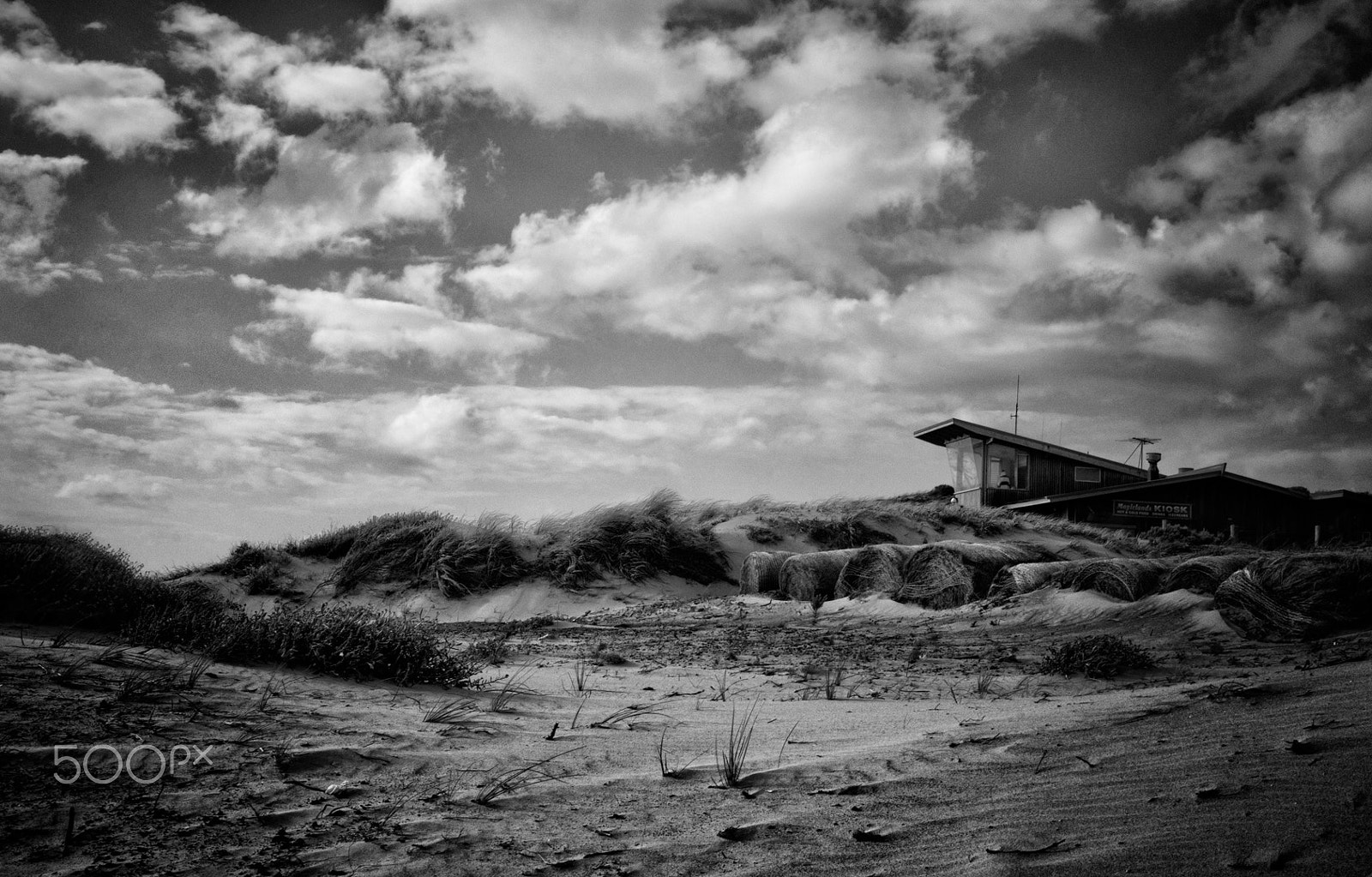 Sony Alpha NEX-5 + Sigma 30mm F2.8 EX DN sample photo. Phillip island kiosk photography