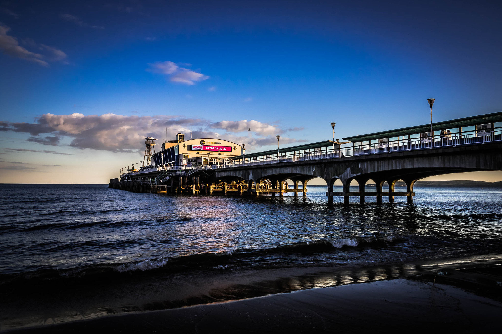 Canon EF-S 10-18mm F4.5–5.6 IS STM sample photo. Bournemouth pier photography
