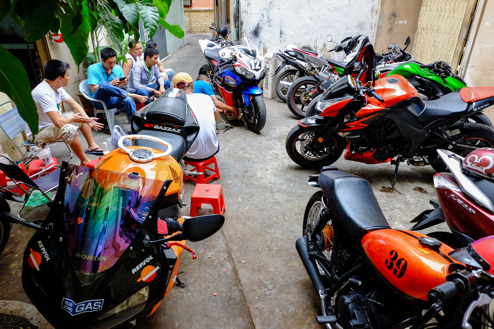 Fujifilm X-M1 + Fujifilm XC 16-50mm F3.5-5.6 OIS II sample photo. One of alleys in saigon photography