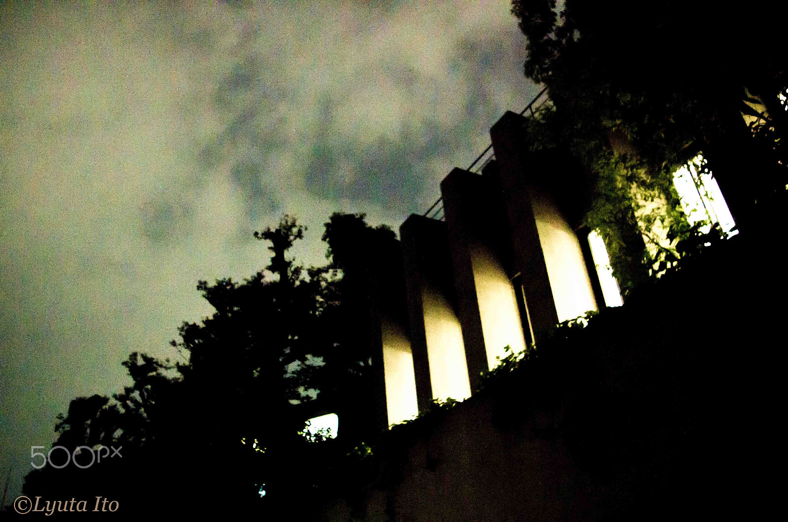Pentax smc DA 18-55mm F3.5-5.6 AL sample photo. The sky behind the hell photography