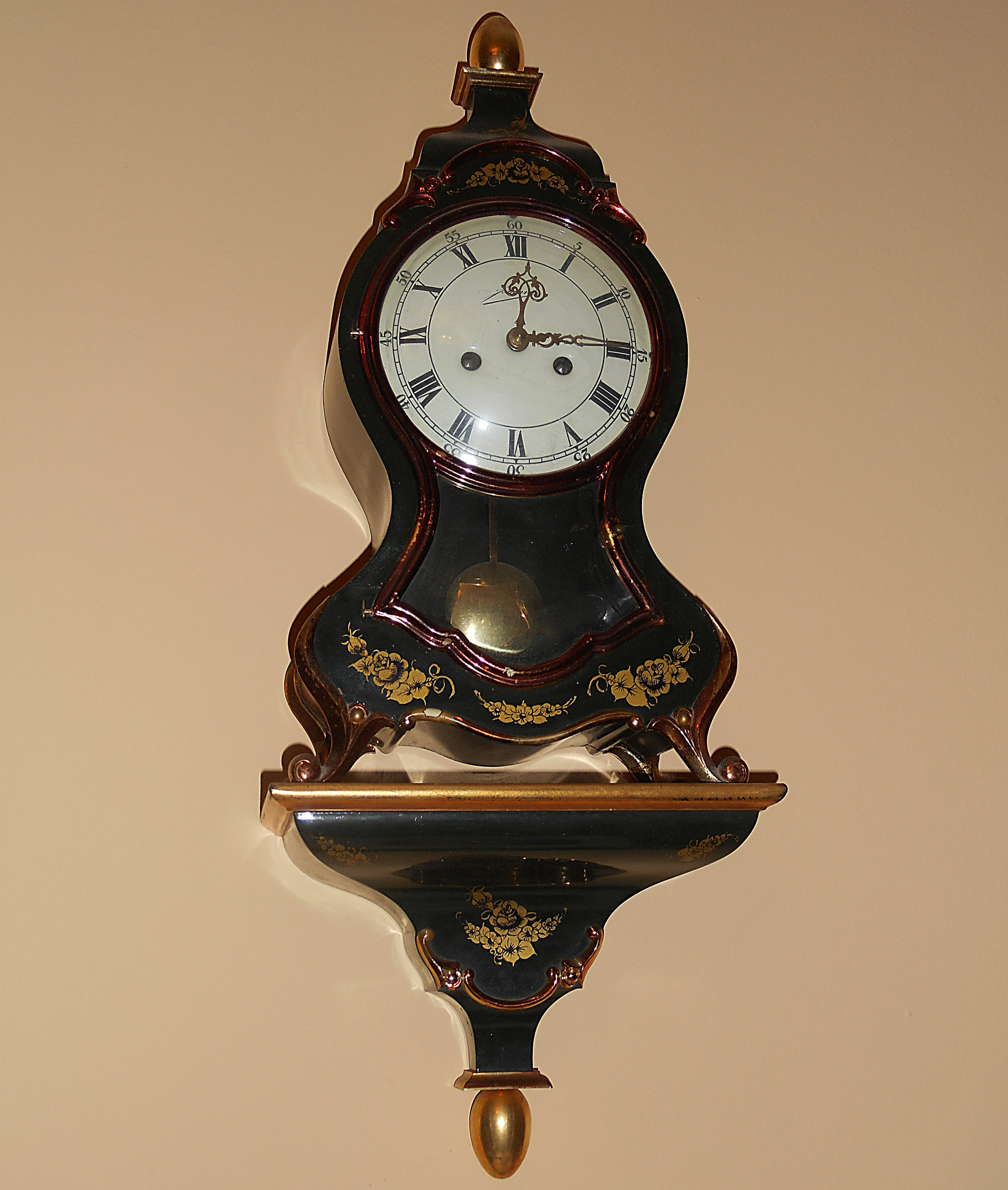 Nikon COOLPIX S6700 sample photo. English clock photography