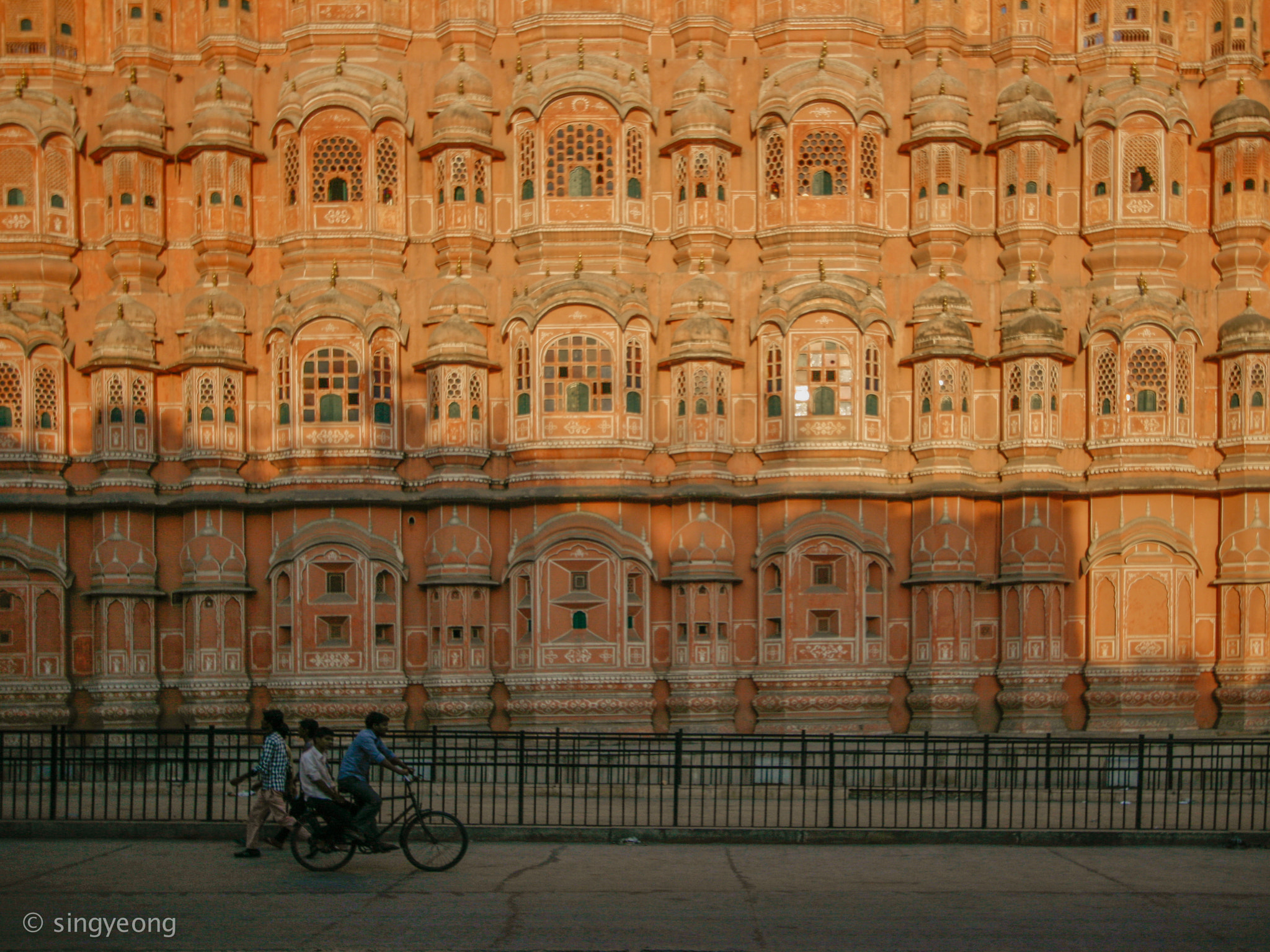 Canon EF-S 10-22mm F3.5-4.5 USM sample photo. Hawa mahal, jaipur photography