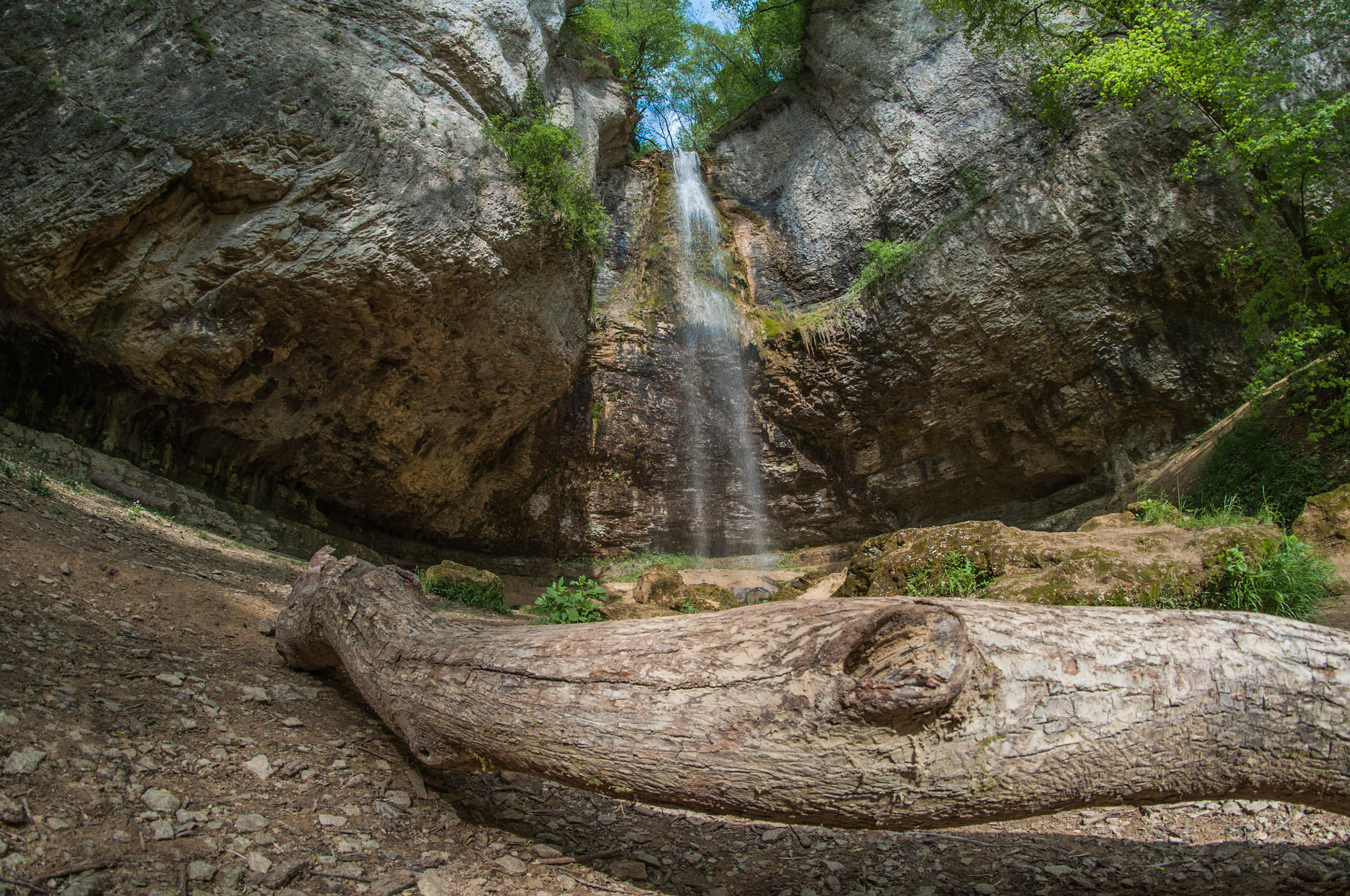 Nikon D5000 + Samyang 8mm F3.5 Aspherical IF MC Fisheye sample photo. Waterfall from the top of the world photography