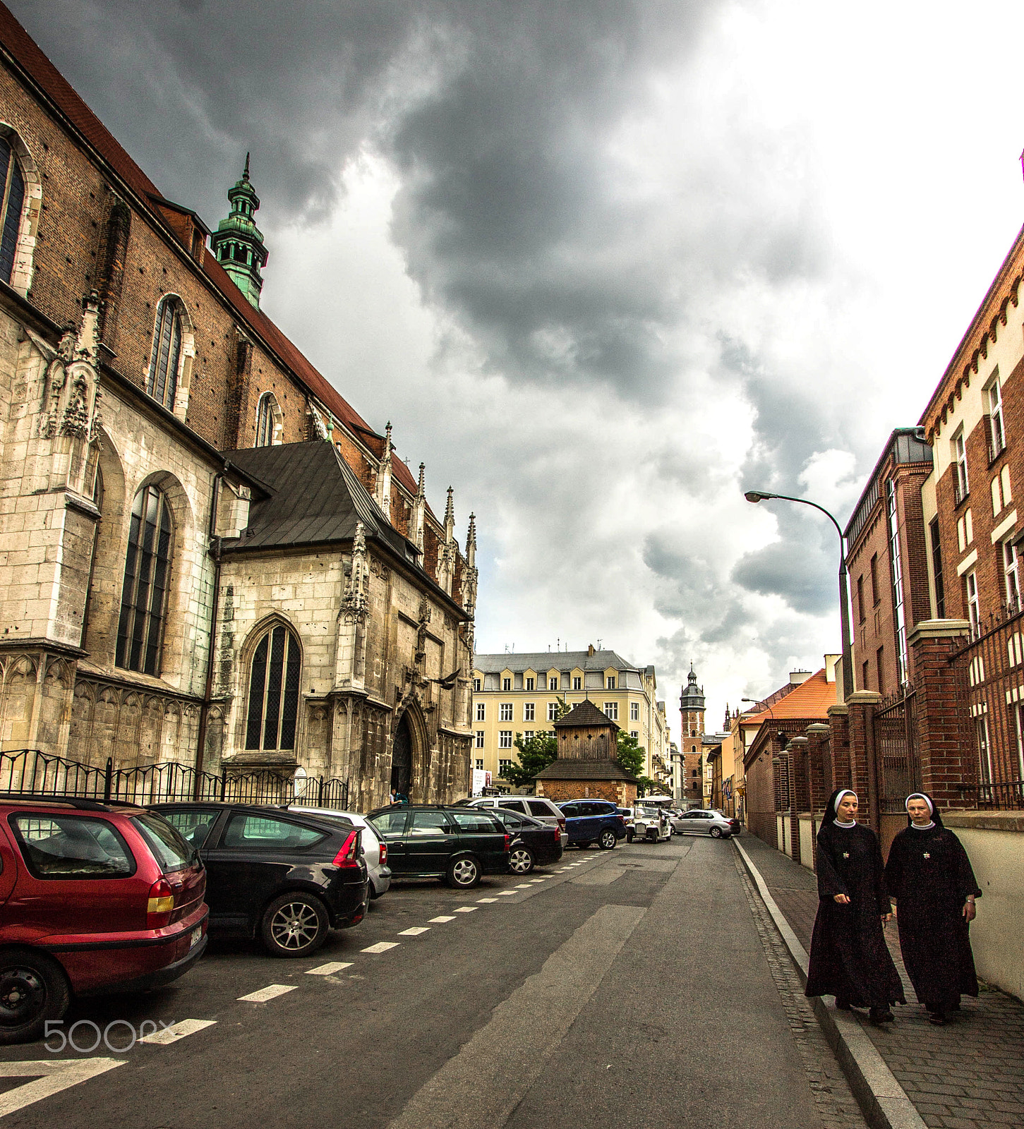 Canon EF-S 10-22mm F3.5-4.5 USM sample photo. Nuns photography
