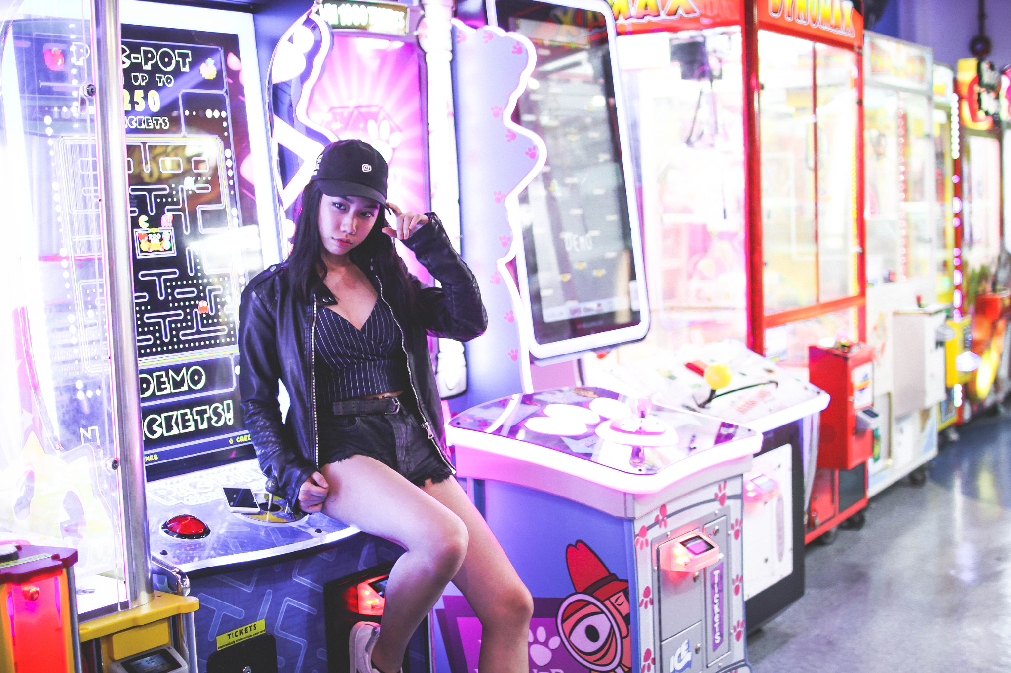 Sigma 30mm F1.4 EX DC HSM sample photo. Arcade photography