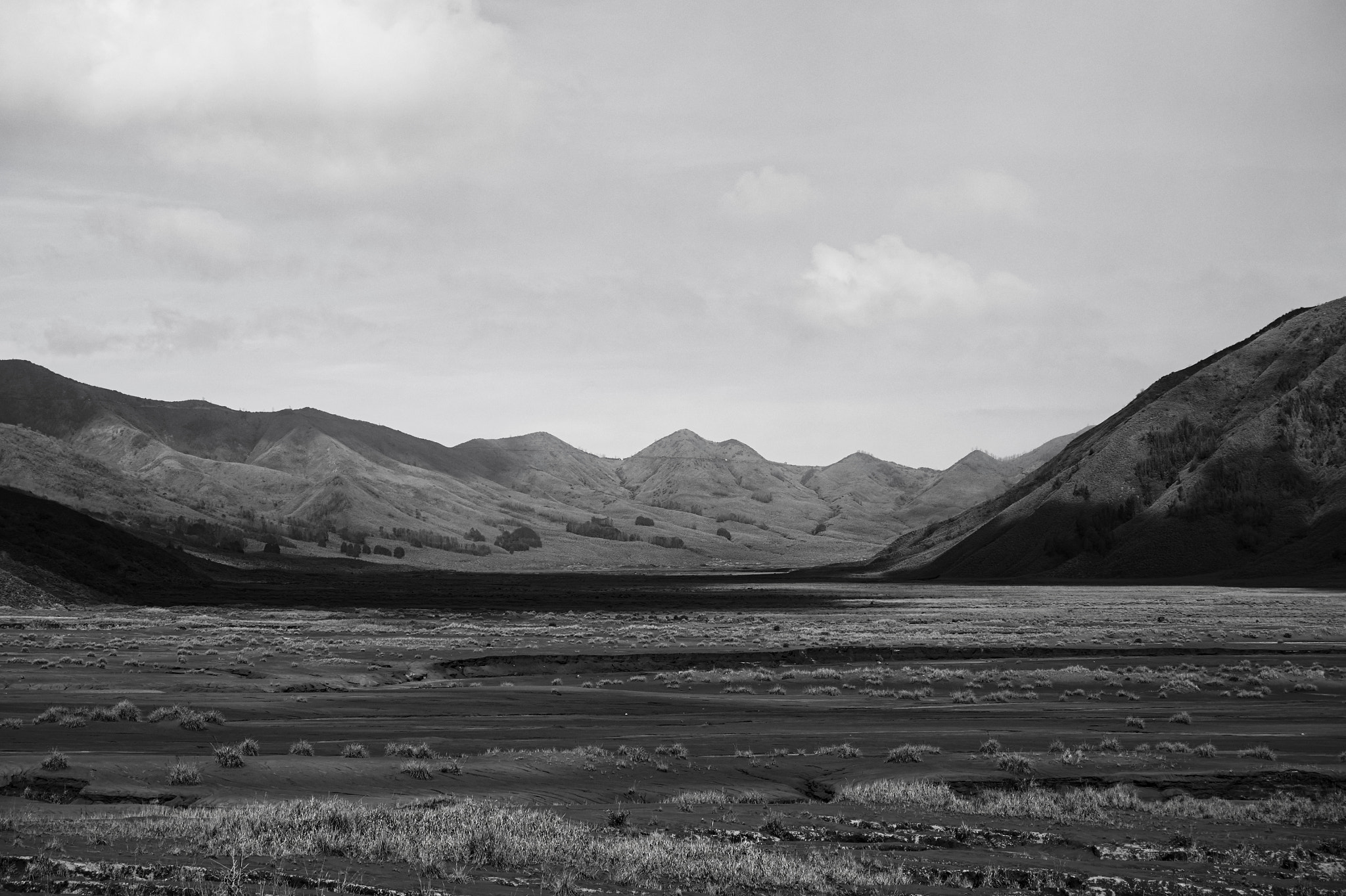 Fujifilm X-T10 + Fujifilm XC 50-230mm F4.5-6.7 OIS II sample photo. Flat hill photography