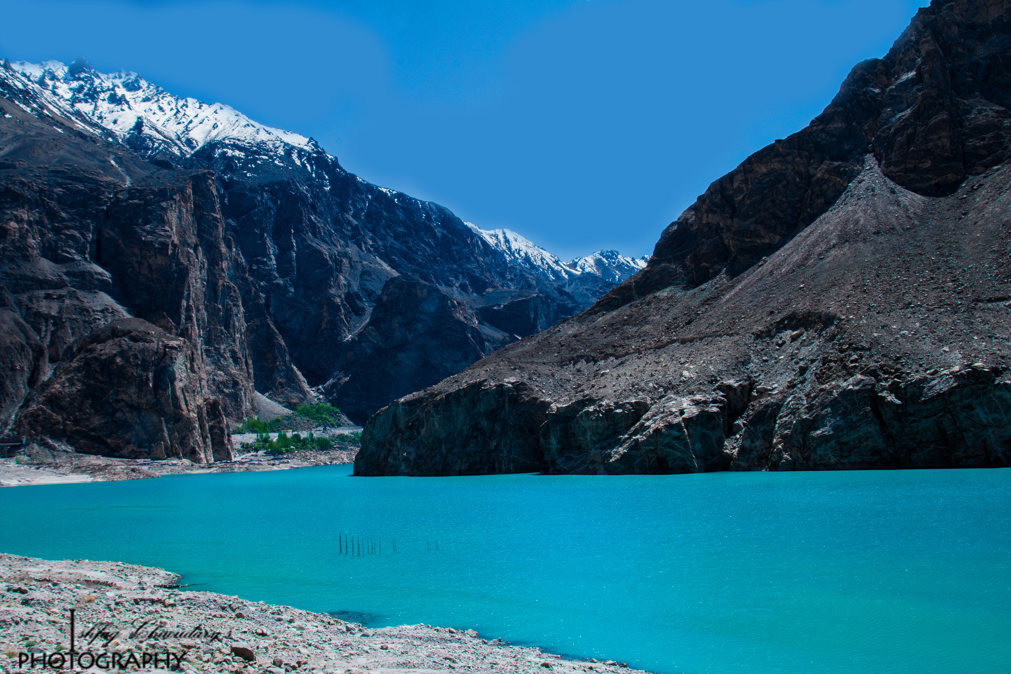 Canon EOS 70D + Sigma 17-35mm f/2.8-4 EX DG Aspherical HSM sample photo. Attabad lake,hunza photography