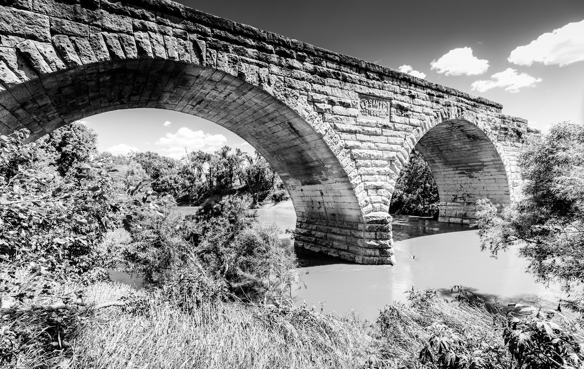 Canon EF-S 10-18mm F4.5–5.6 IS STM sample photo. Stone arch bridge 1886 photography