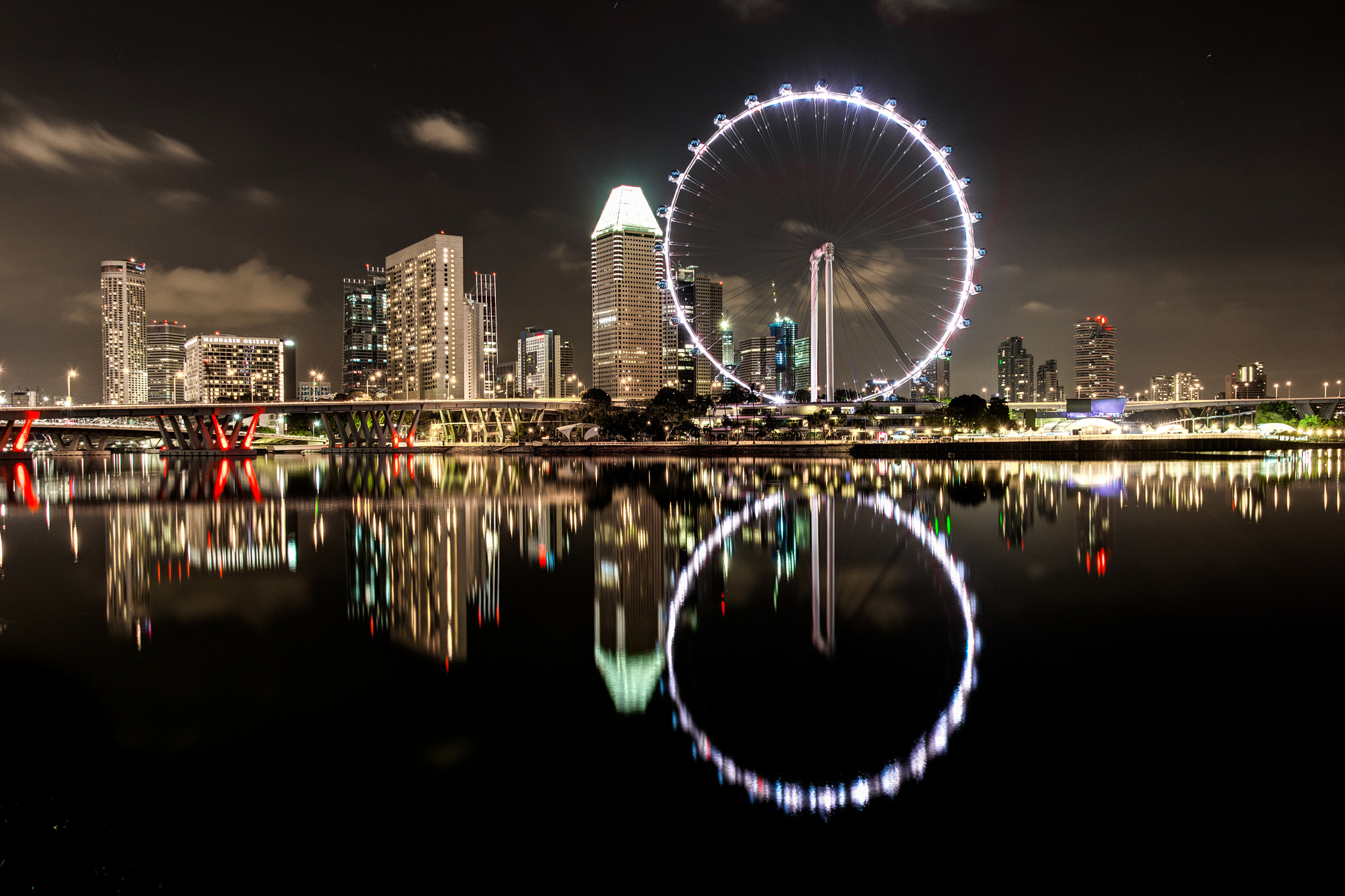 Sigma 18-200mm f/3.5-6.3 DC OS sample photo. Singapore ferris wheel by night photography