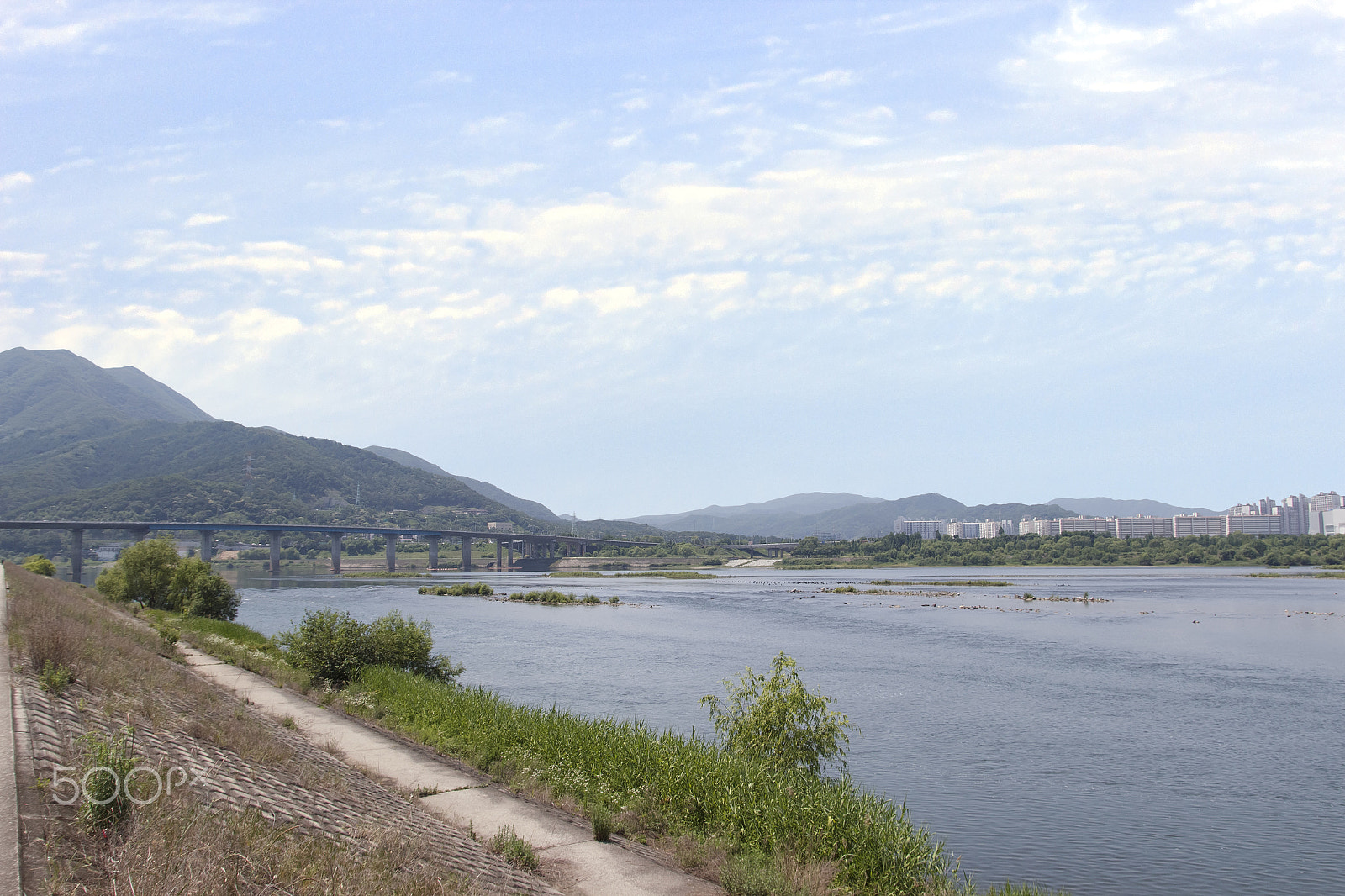 Sigma 70-300mm F4-5.6 APO DG Macro sample photo. Riverscape photography