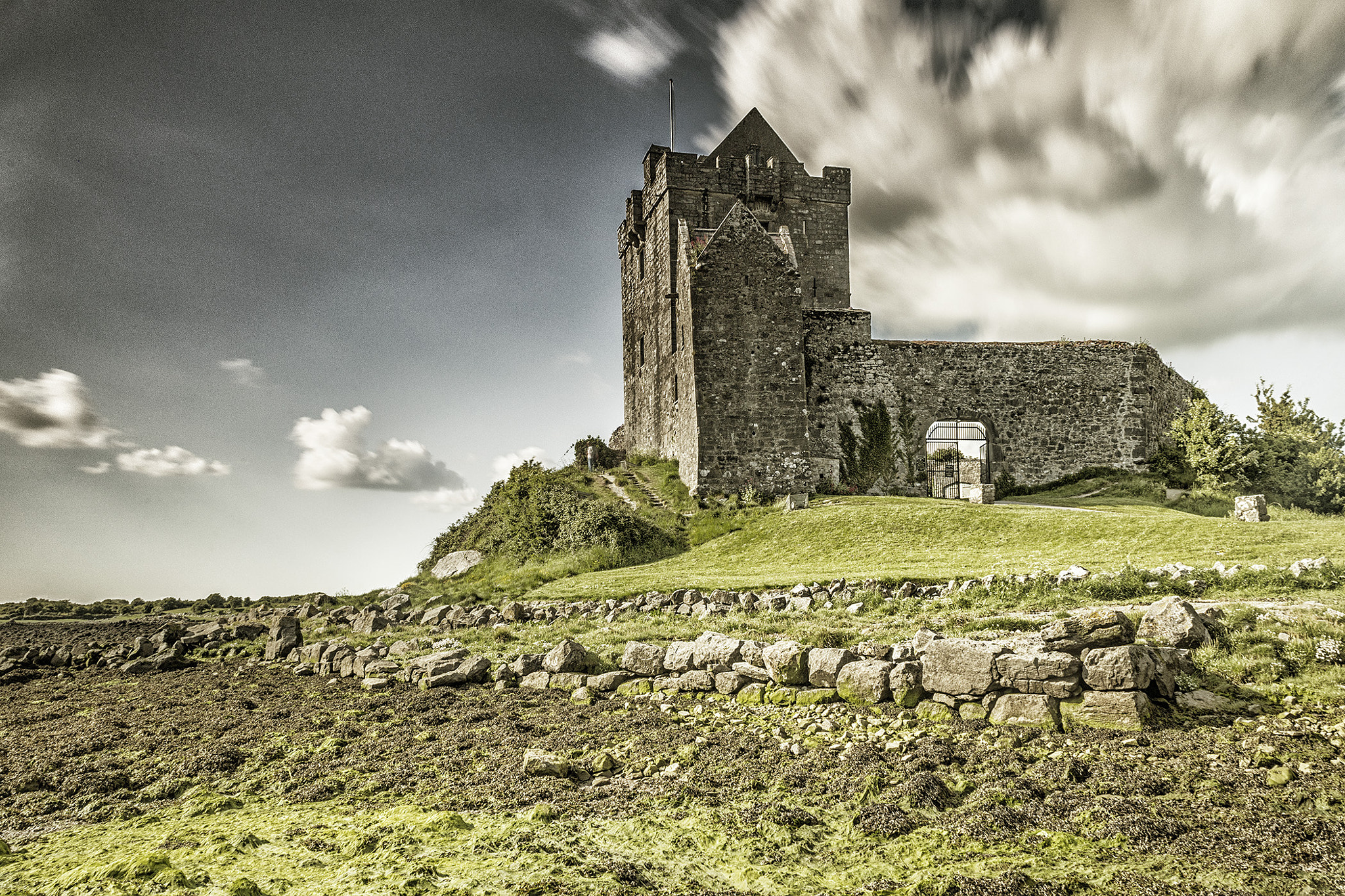 Canon EF 28-80mm f/3.5-5.6 USM IV sample photo. Dunguaire castle photography