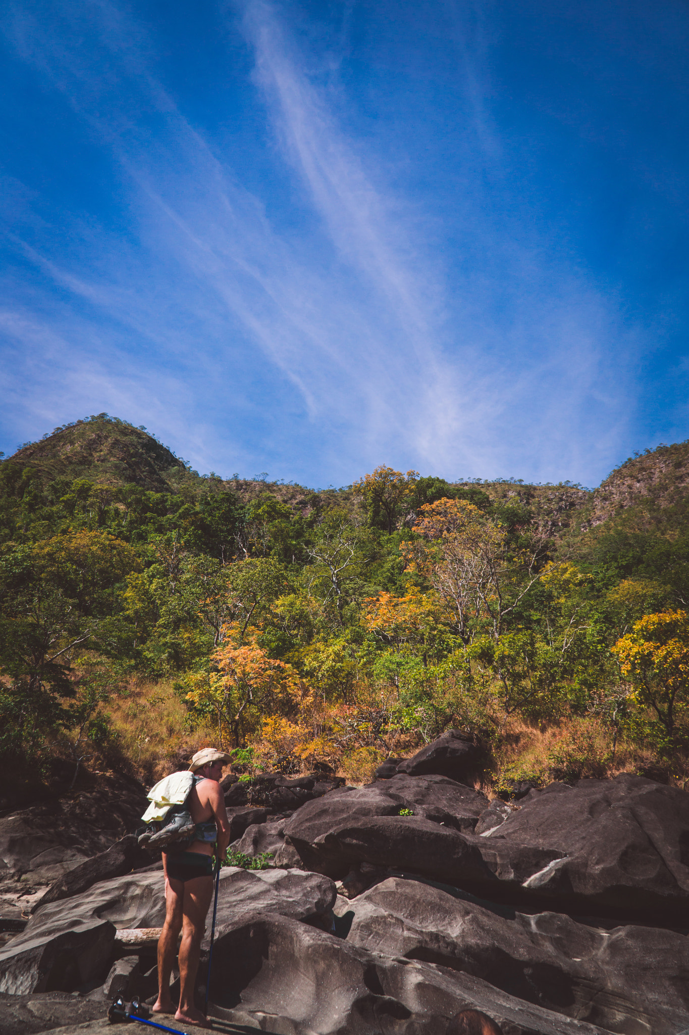 Sony Alpha NEX-7 + Sony E PZ 18-105mm F4 G OSS sample photo. Trilha chapada dos veadeiros photography