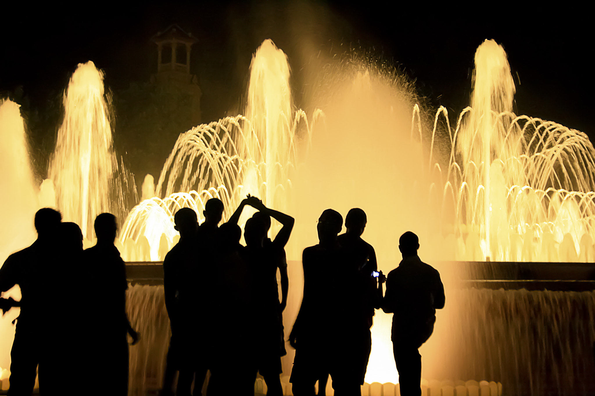 Canon EF-S 18-55mm F3.5-5.6 sample photo. Luminous fountain photography