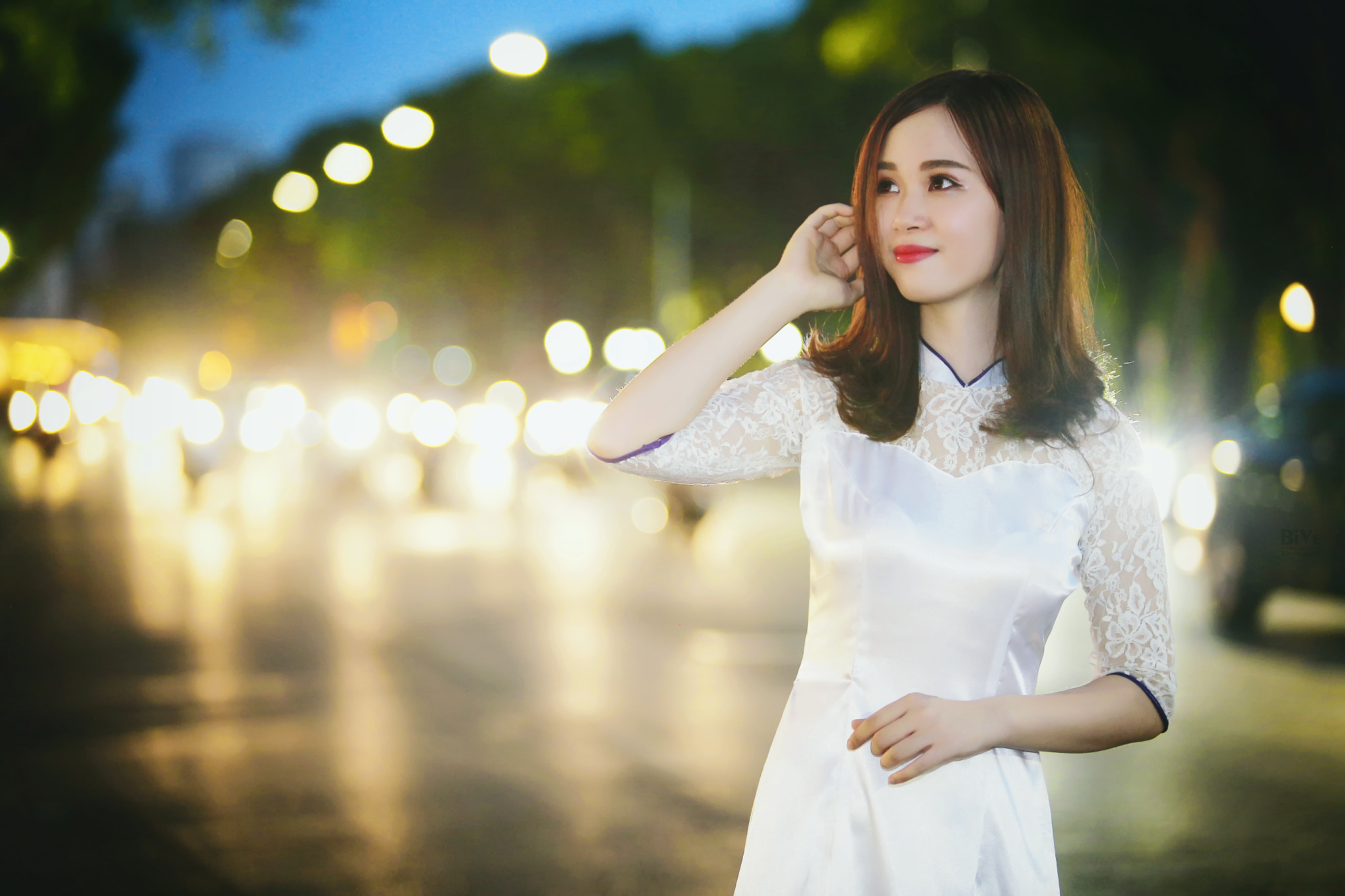 Canon EF 80-200mm f/2.8L sample photo. Áo dài đêm hà nội.jpg photography