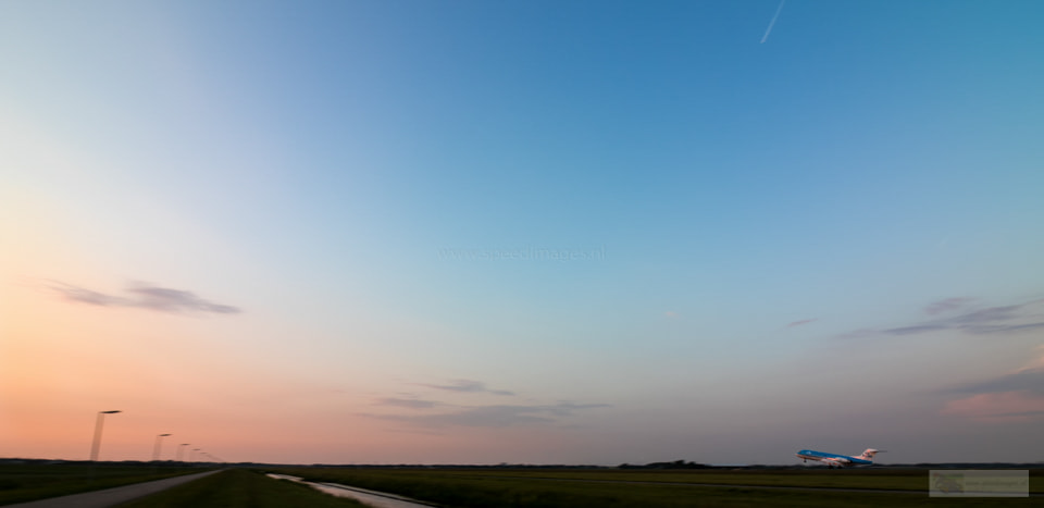 Canon EF-S 10-18mm F4.5–5.6 IS STM sample photo. Flight into colours photography