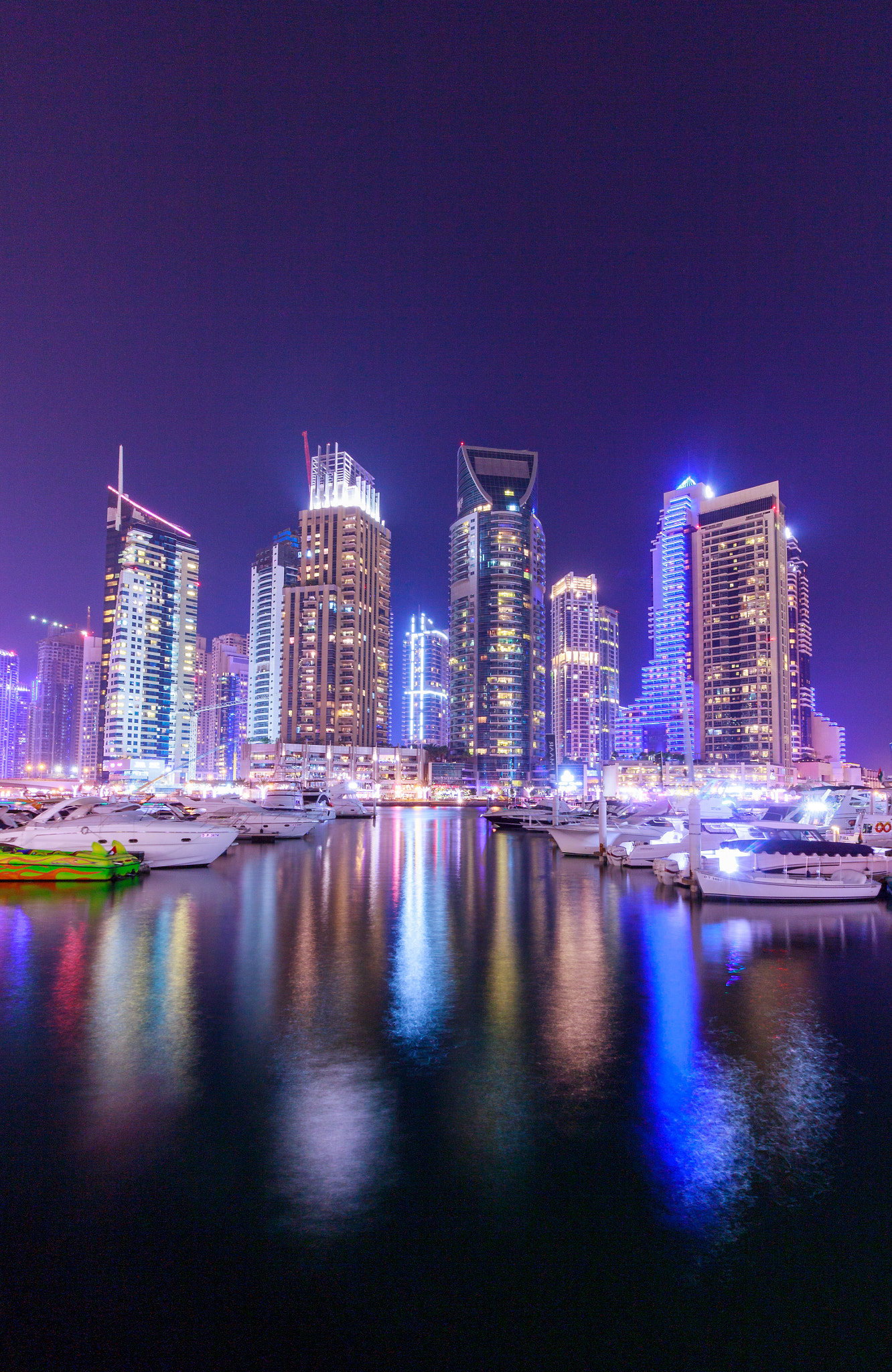 Canon EF-S 10-18mm F4.5–5.6 IS STM sample photo. Marina walk.jpg photography