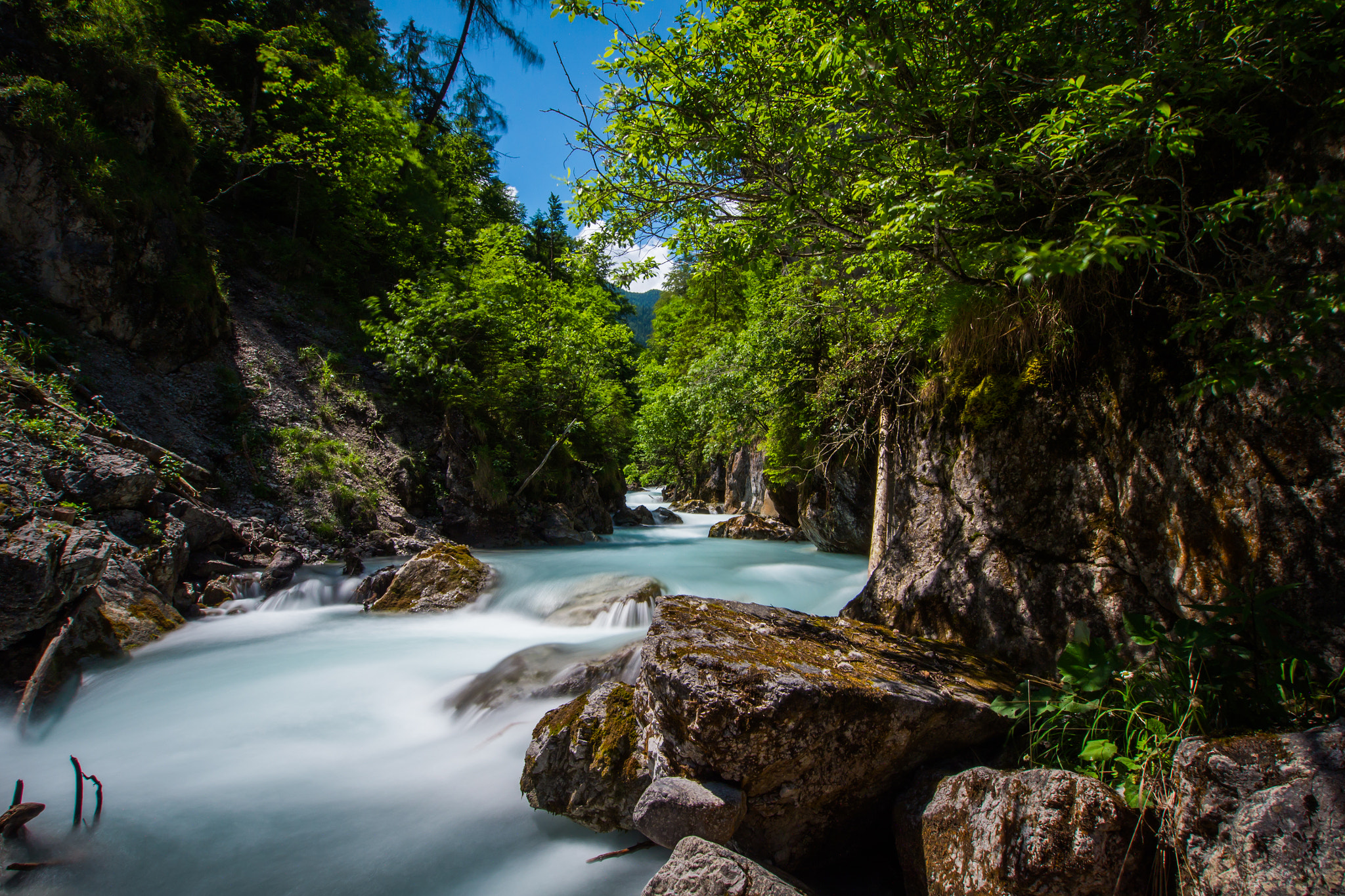 Panasonic Lumix DMC-GH3 + OLYMPUS M.9-18mm F4.0-5.6 sample photo. Meltwater river photography