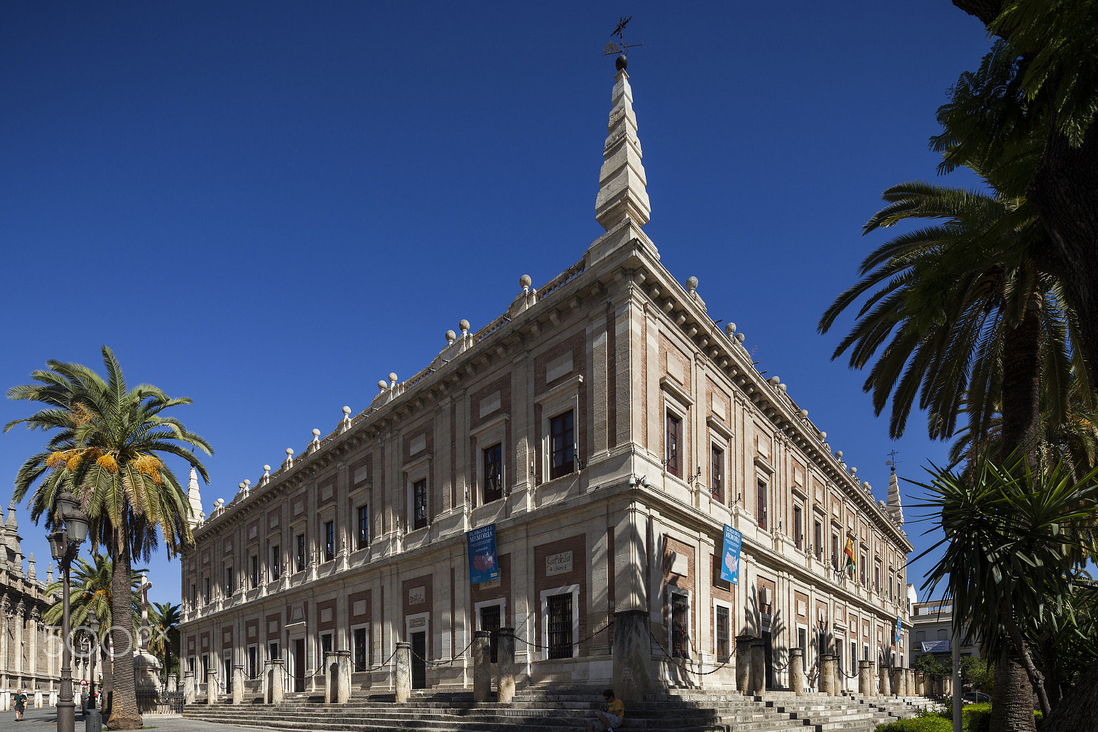 Canon TS-E 17mm F4L Tilt-Shift sample photo. General archive of the indies, seville, spain. the archivo general de indias ("general archive of... photography