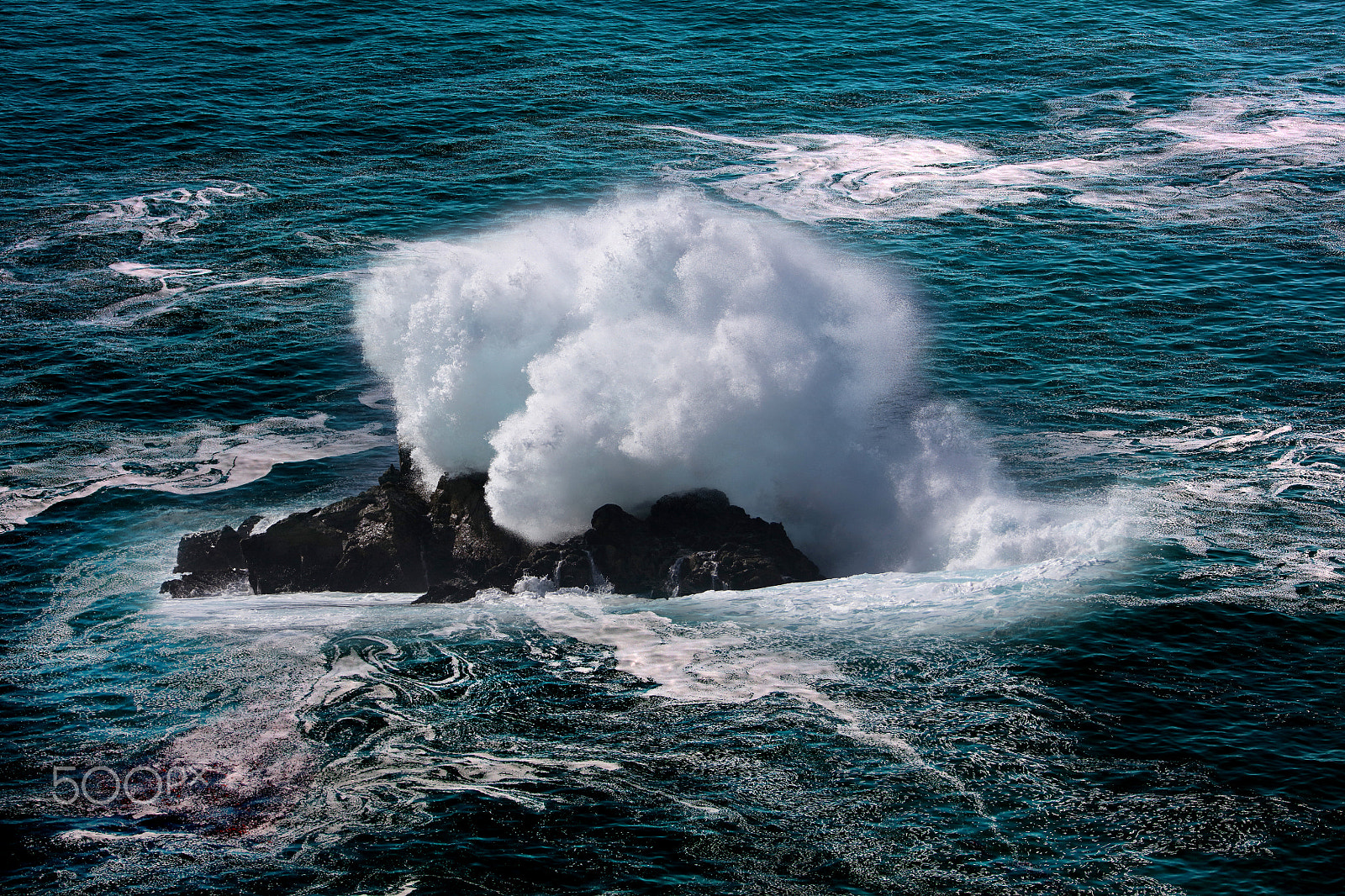 Canon EF 28-300mm F3.5-5.6L IS USM sample photo. Splash photography