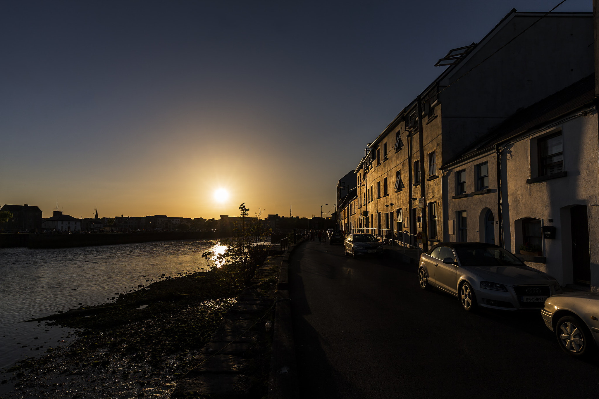 Canon EF 11-24mm F4L USM sample photo. The long walk photography