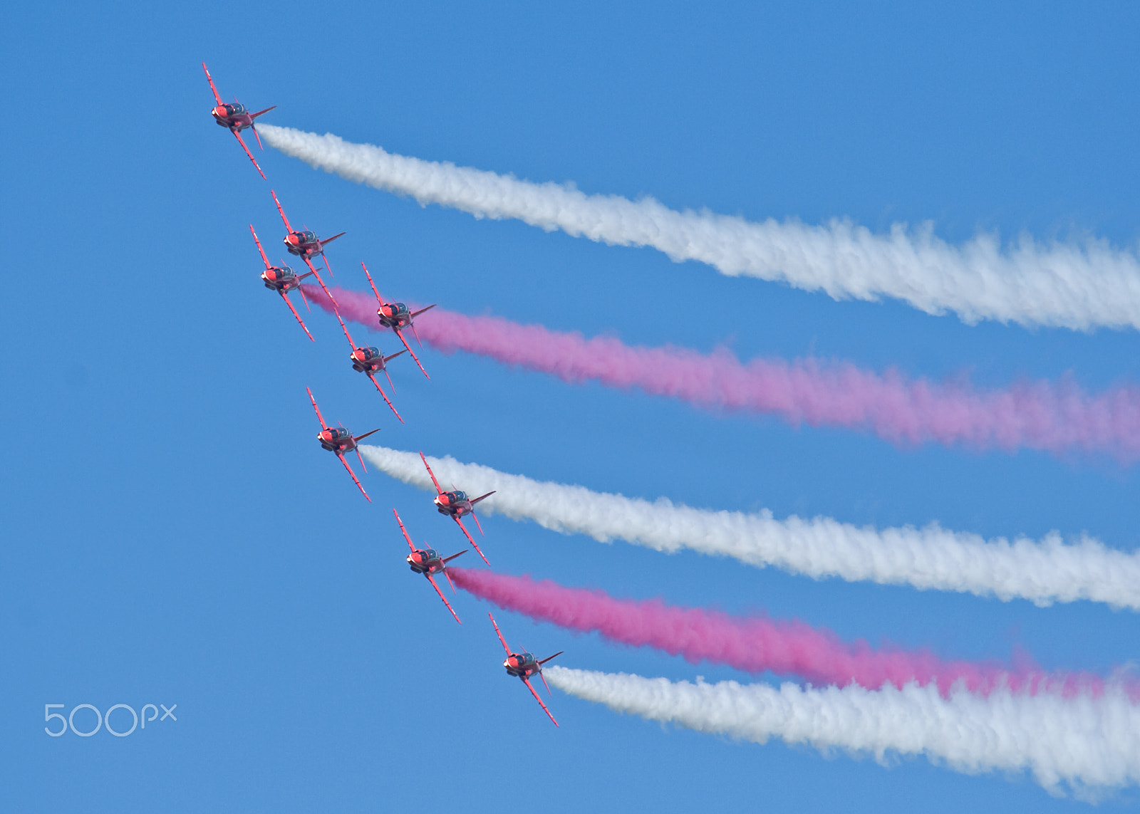 Canon EOS 30D + Canon EF 100-400mm F4.5-5.6L IS USM sample photo. Running in, the red arrows photography